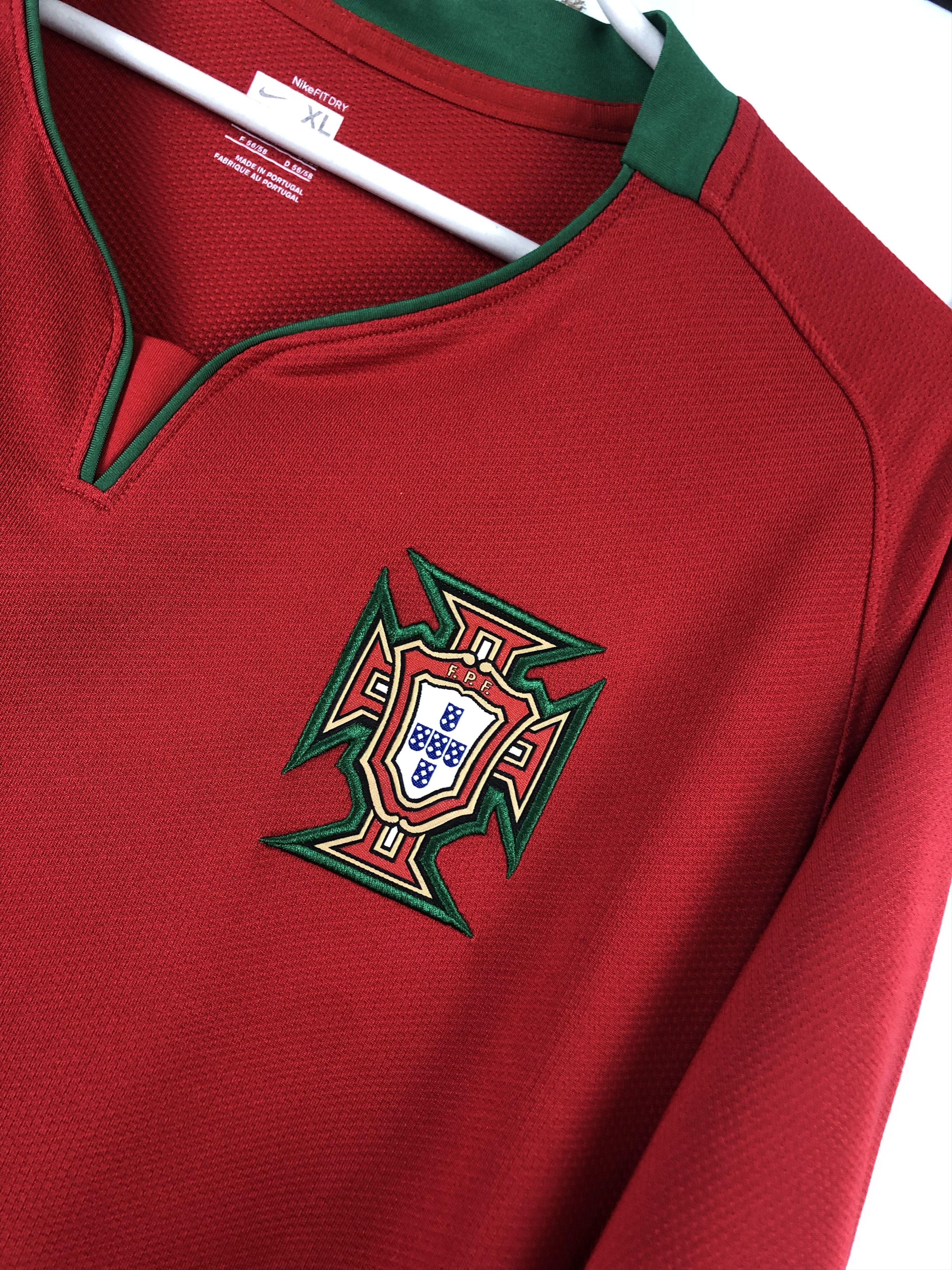 Nike Portugal football shirt 2008 Nike Jersey Ronaldo National Size US XL / EU 56 / 4 - 5 Thumbnail