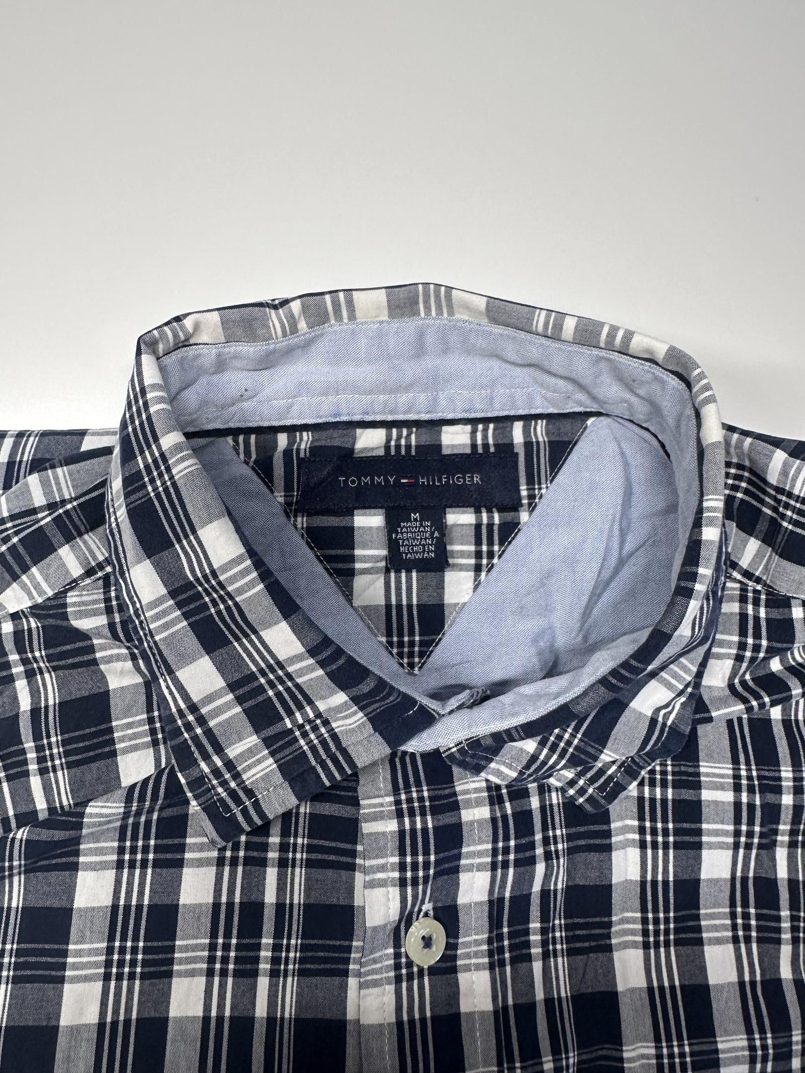 Tommy Hilfiger Tommy Hilfiger Men's Checked Shirt - Classic Style Size US M / EU 48-50 / 2 - 4 Thumbnail