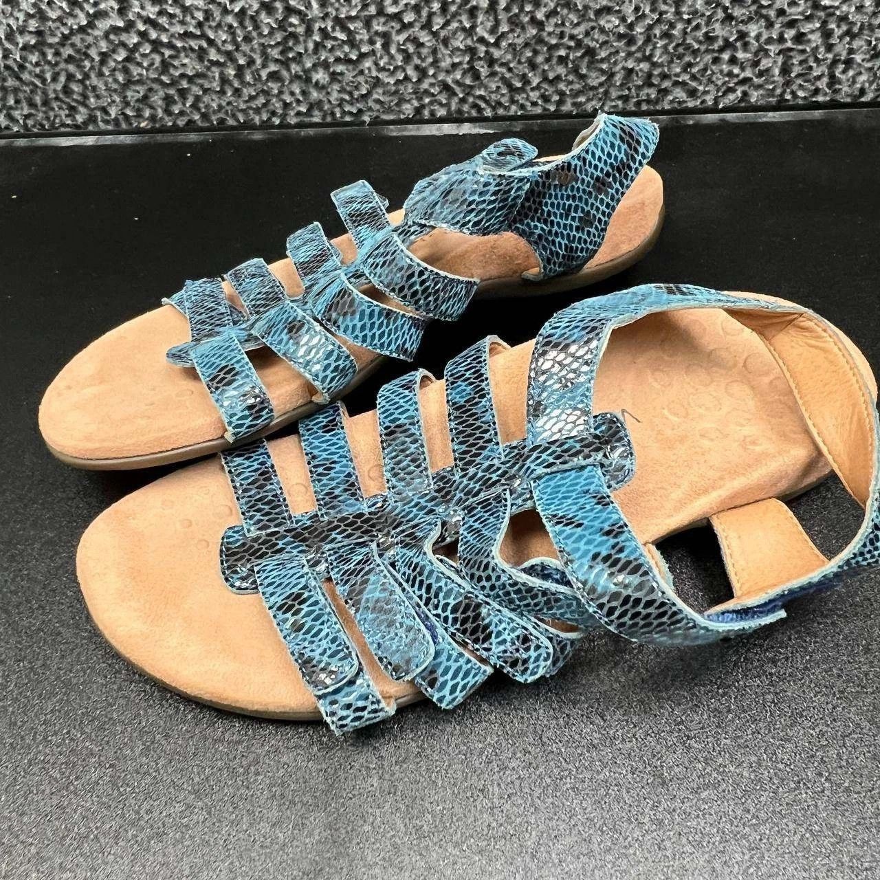 Vionic Vionic Harissa Gladiator Sandals Women 9 Blue Snake Print Size US 9 / IT 39 - 2 Thumbnail