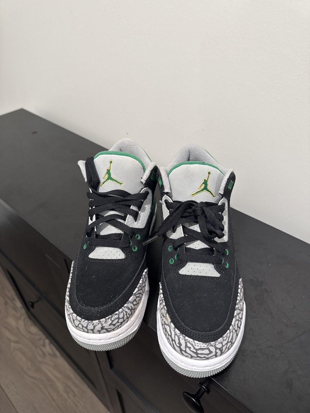 Jordan Brand × Nike Jordan 3 Retro Pine Green (Gs) Size US 7 / EU 40 - 3 Thumbnail