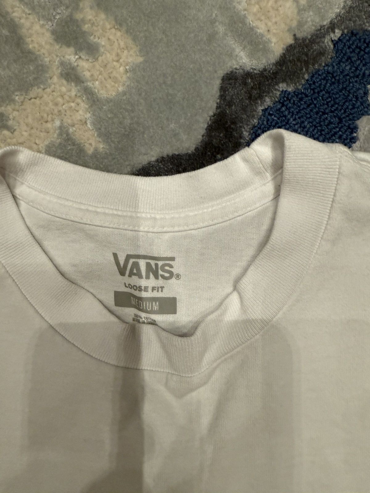 Vans Vans T-shirt with a big pattern it the back Size US S / EU 44-46 / 1 - 2 Thumbnail