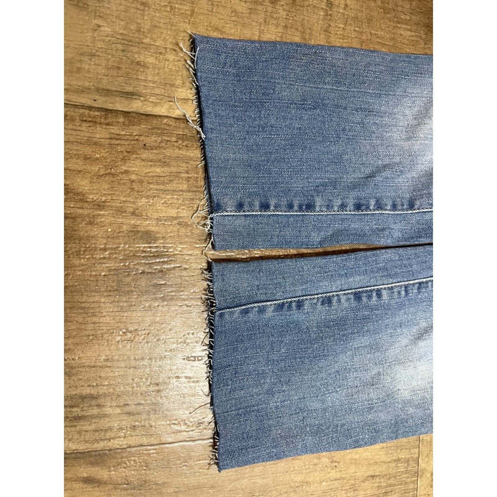 Gap Gap Jeans Womens Size 4 27 Blue Denim Cut off bottom Skinny Regular 5-Pocket Zipper Button Logo Stretch Cotton Blend Spandex Blue Womens Jeans Size 27" / US 4 / IT 40 - 3 Thumbnail