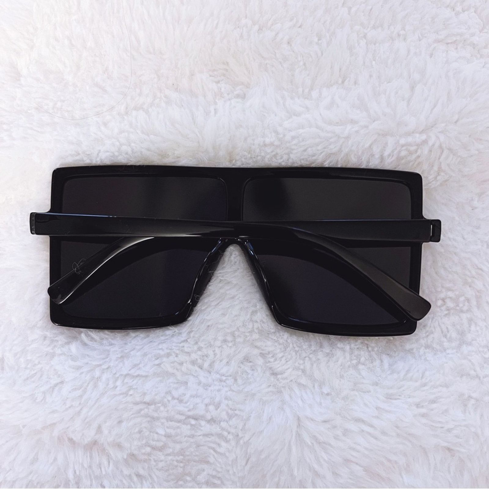 Other Ivonne Black & Mirrored Oversized Square Sunglasses Size ONE SIZE - 7 Thumbnail