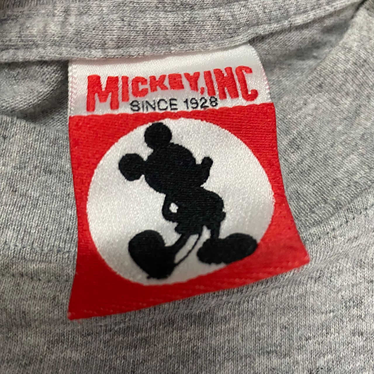 Vintage Vintage 90s The Walt Disney Company Tshirt Size US XXL / EU 58 / 5 - 8 Thumbnail