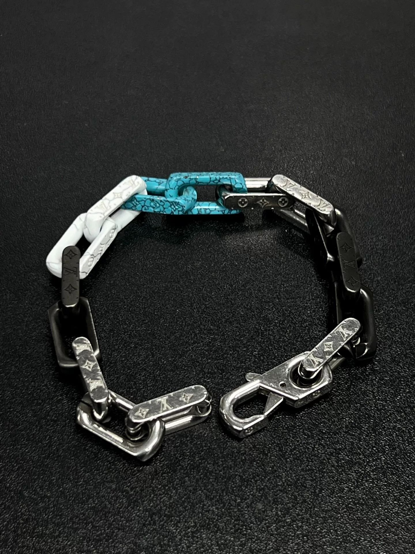 Louis Vuitton Louis Vuitton Multi Bracelet OS Women Size ONE SIZE - 1 Thumbnail
