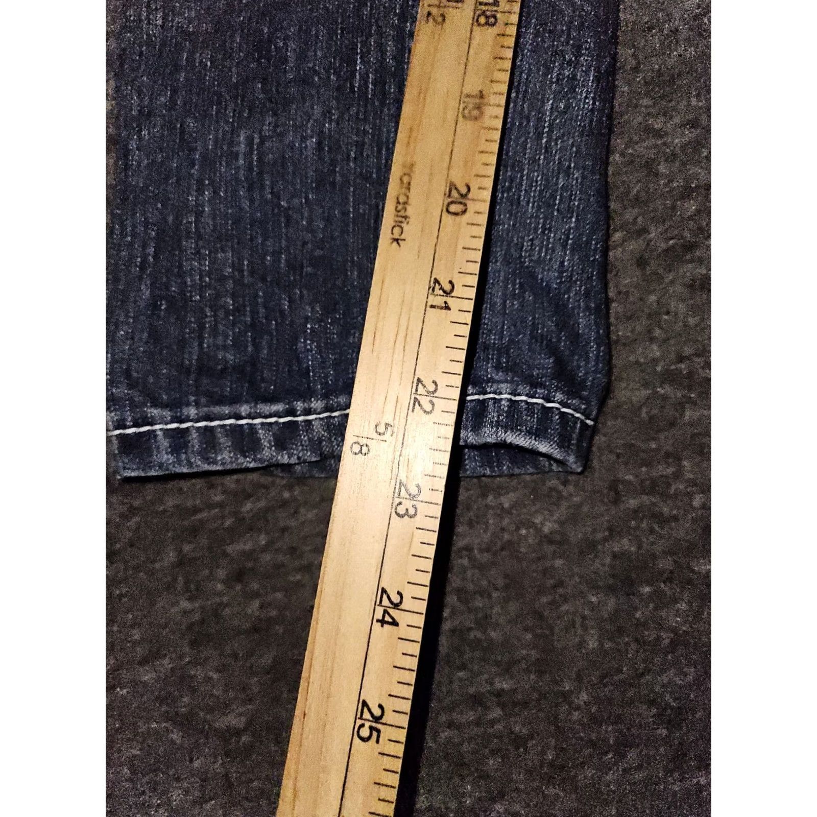 Vintage VINTAGE Amethyst Skinny Capris Juniors 0 Ultra Low Rise Blue Distressed Embroidered Jeans Capris Womens Girls 22 in Inseam 0 Size ONE SIZE - 5 Thumbnail