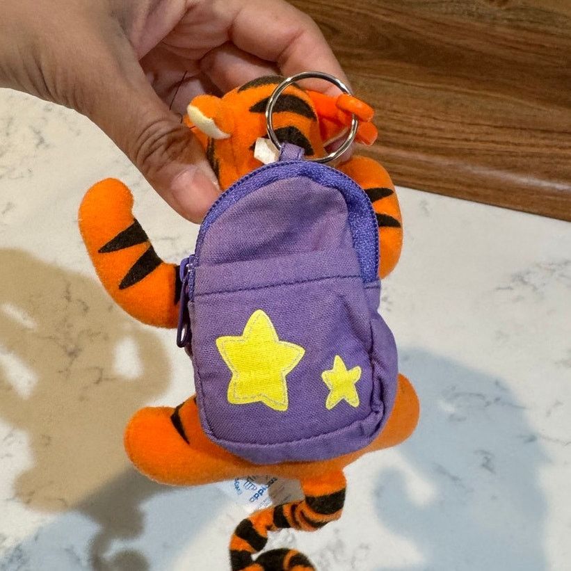 Vintage vintage Winnie the Pooh Tigger Plush Keychain purple Size ONE SIZE - 5 Thumbnail