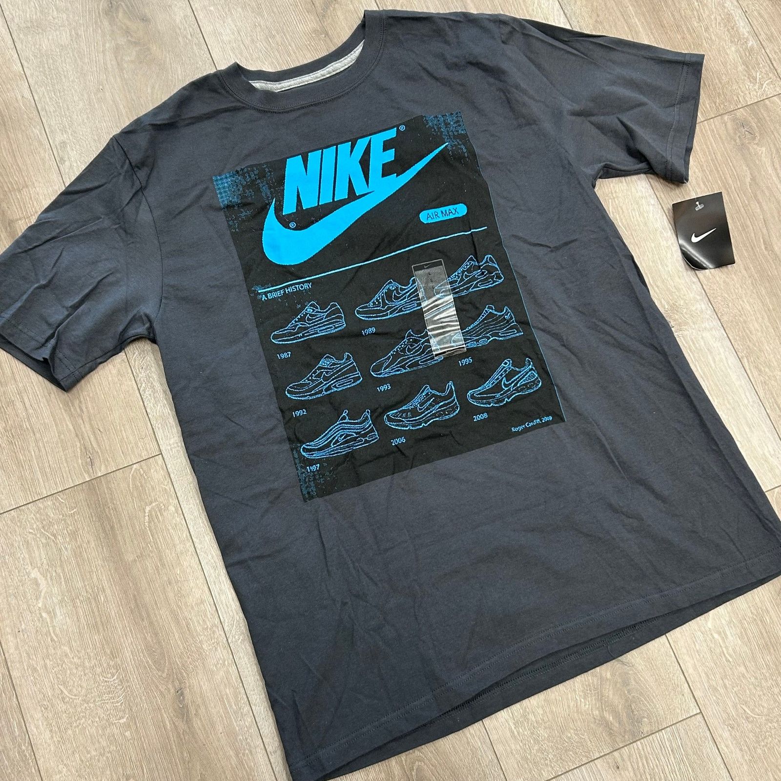 Nike New Nike A Brief History of Air Max Gray Tee T Shirt Large Size US L / EU 52-54 / 3 - 3 Thumbnail