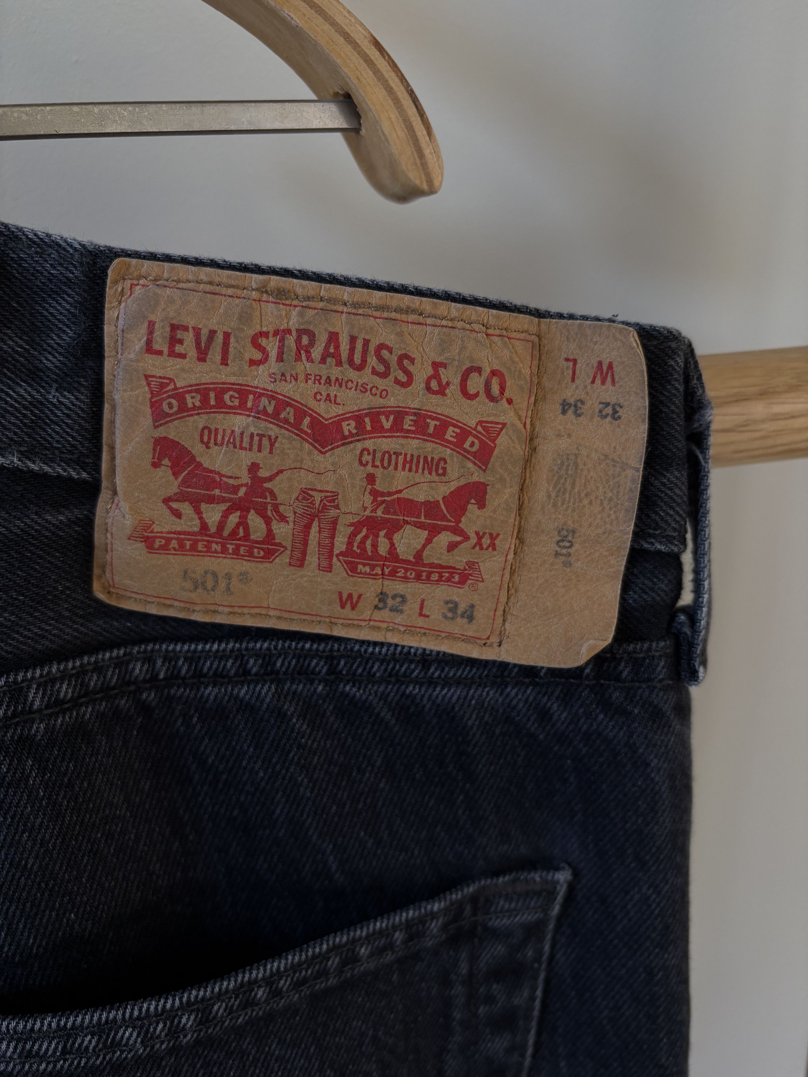 Levi's × Vintage Levi's Vintage Faded Distressed Jeans Size US 32 / EU 48 - 4 Thumbnail