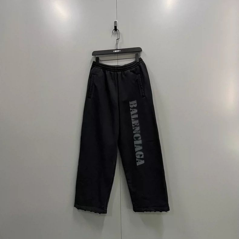 Balenciaga size XXS Make old monogrammed pants.