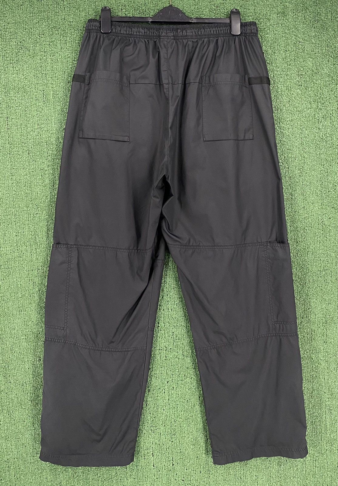 Nike VTG 90s Nike Spellout Wide Leg Multi Pocket Windbreaker Pant Size US 42 / EU 58 - 6 Thumbnail