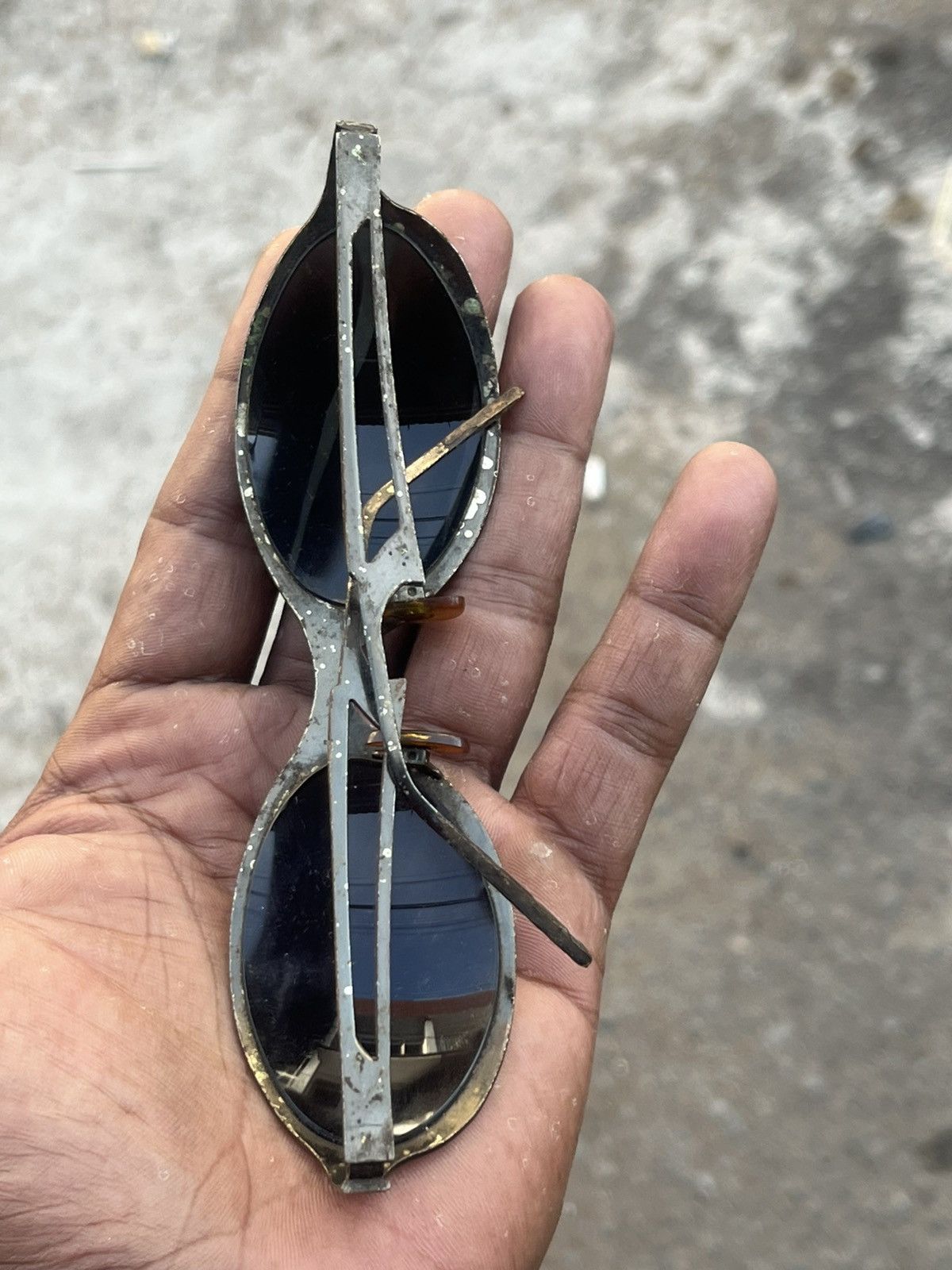 Japanese Brand Vintage 80s Avant-Garde Oval Sunglasses — Metal Frame. Size ONE SIZE - 8 Thumbnail