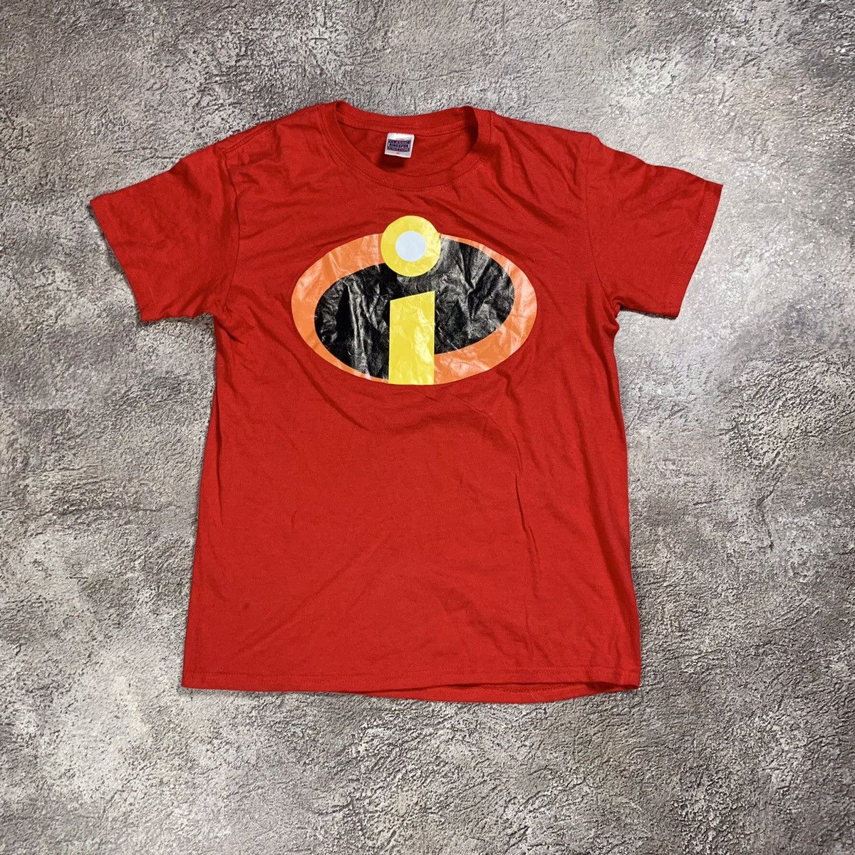 Vintage Vintage Y2K The Incredibles Graphic Tee Red Streetwear M Size US M / EU 48-50 / 2 - 1 Thumbnail