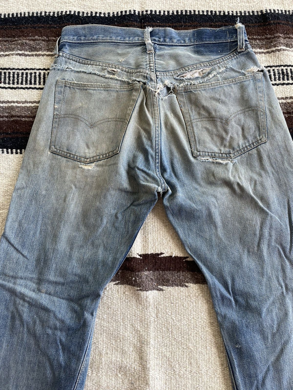 Levi's Vintage Levi’s 501 Big E selvage #6 distress Size US 30 / EU 46 - 4 Thumbnail