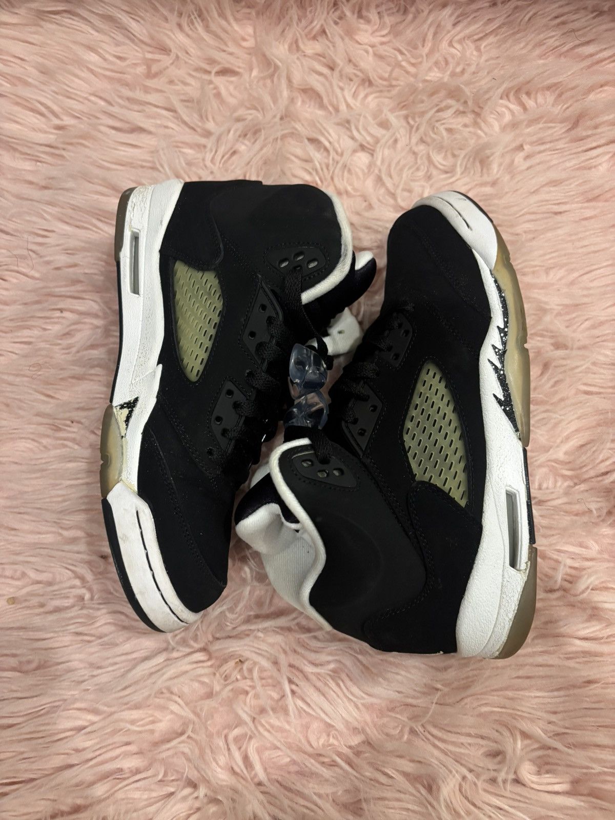 Jordan Brand Air Jordan 5 Oreo Size 6.5 – Clean Black/White Size US 6.5 / EU 39-40 - 8 Thumbnail