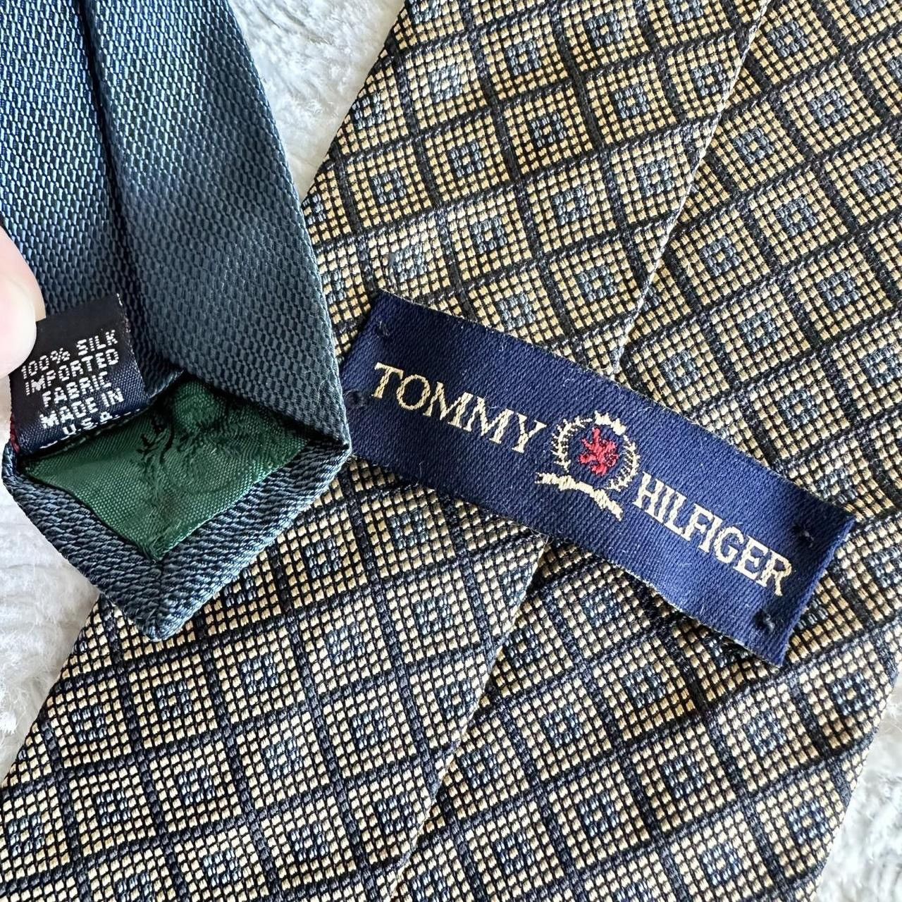 Tommy Hilfiger Vintage Tommy Hilfiger Necktie Mens Gold Blue Geometric Silk Size ONE SIZE - 8 Thumbnail
