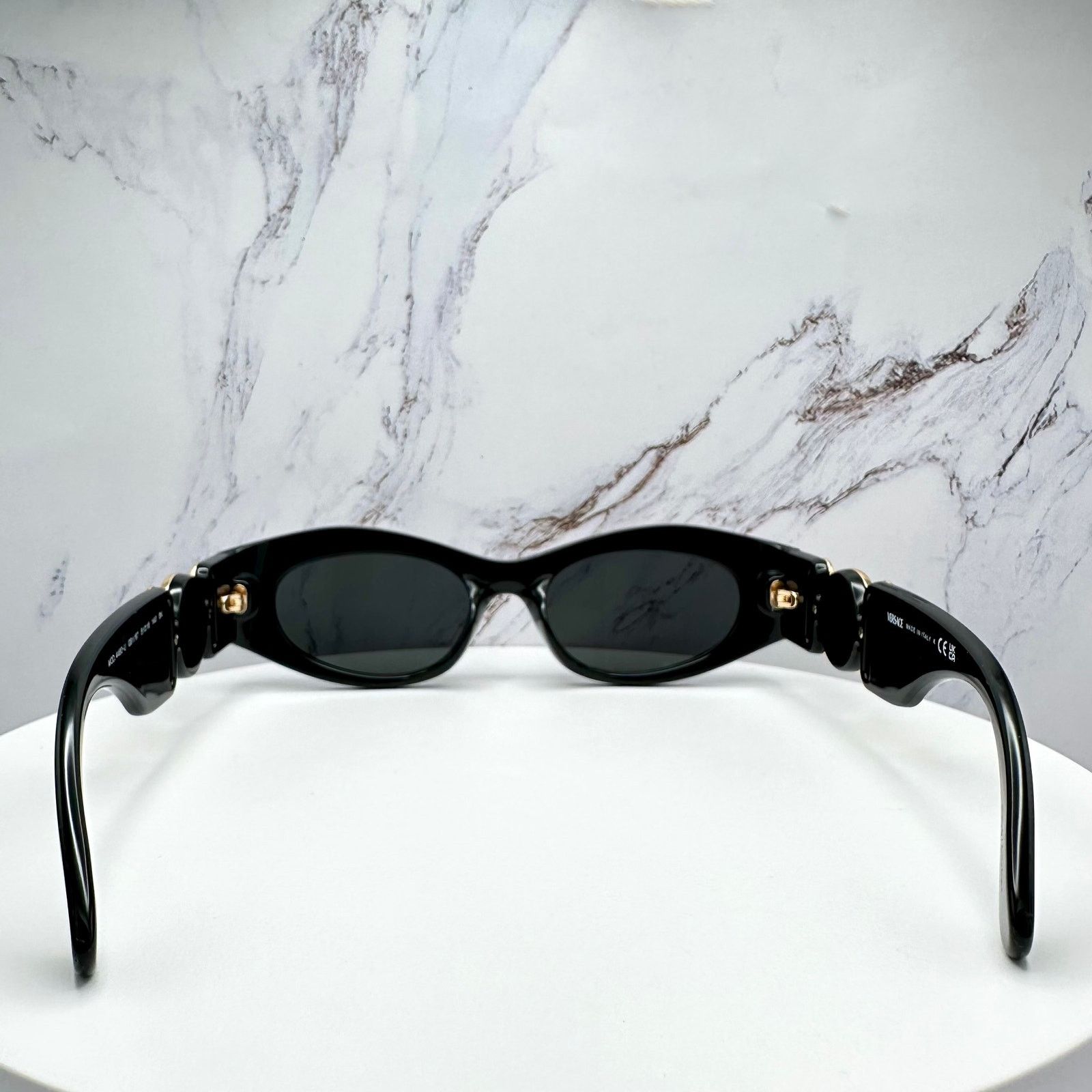 Versace New Versace Sunglasses Black Gold Seen On Sabrina Carpenter Size ONE SIZE - 17 Thumbnail