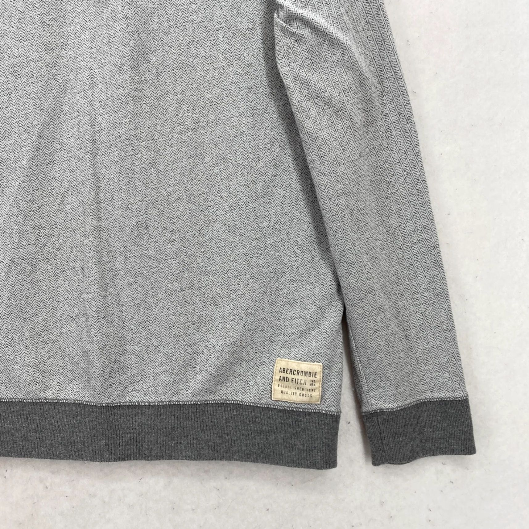 Abercrombie & Fitch Abercrombie & Fitch Muscle Henley Long Sleeve T Shirt Mens M Gray Preppy Size US M / EU 48-50 / 2 - 3 Thumbnail