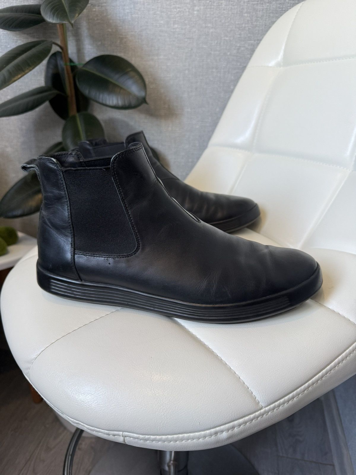 Prada Prada Black Leather Chelsea Boots Ankle Elastic Panel Shoes Size US 8.5 / EU 41-42 - 9 Thumbnail