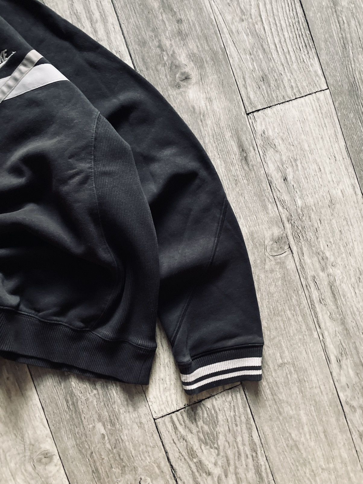 Nike × Vintage Vintage crewneck sweatshirt nike swoosh logo M 90’s 00’s y2k Size US L / EU 52-54 / 3 - 4 Thumbnail