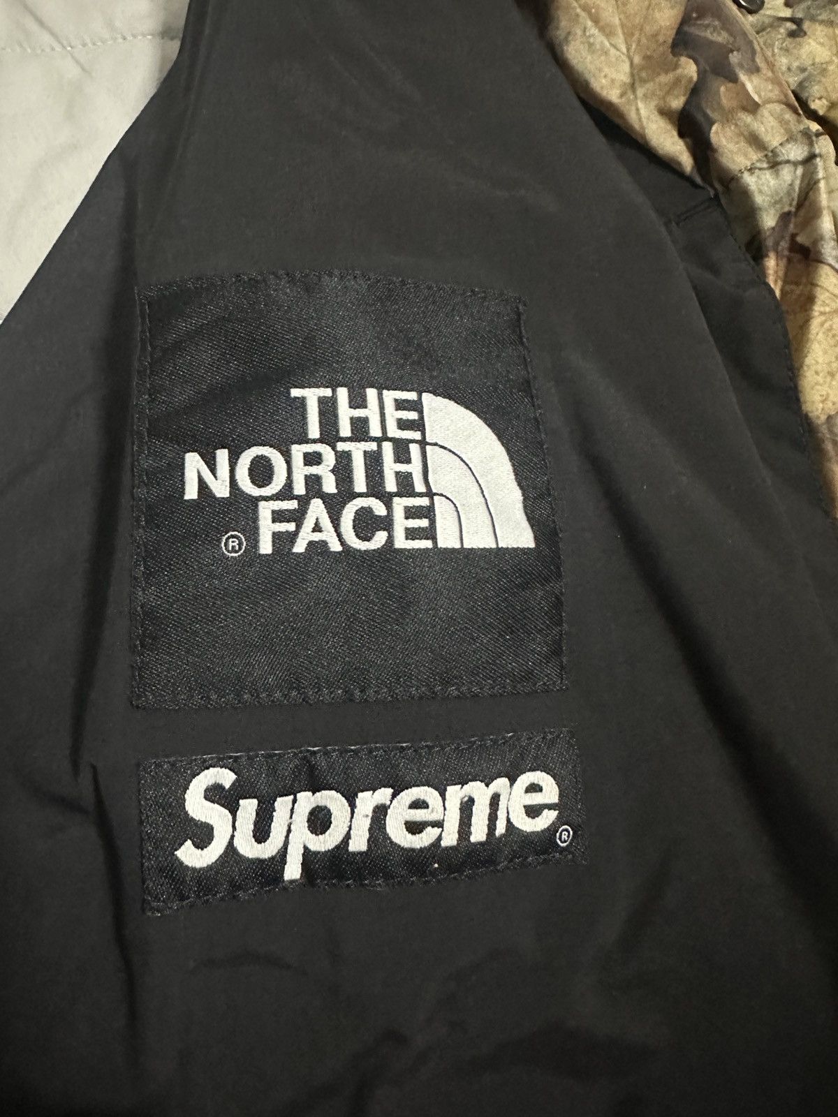 Supreme × The North Face Supreme The North Face Mountain Light Jacket Leaves Medium Size US M / EU 48-50 / 2 - 2 Thumbnail