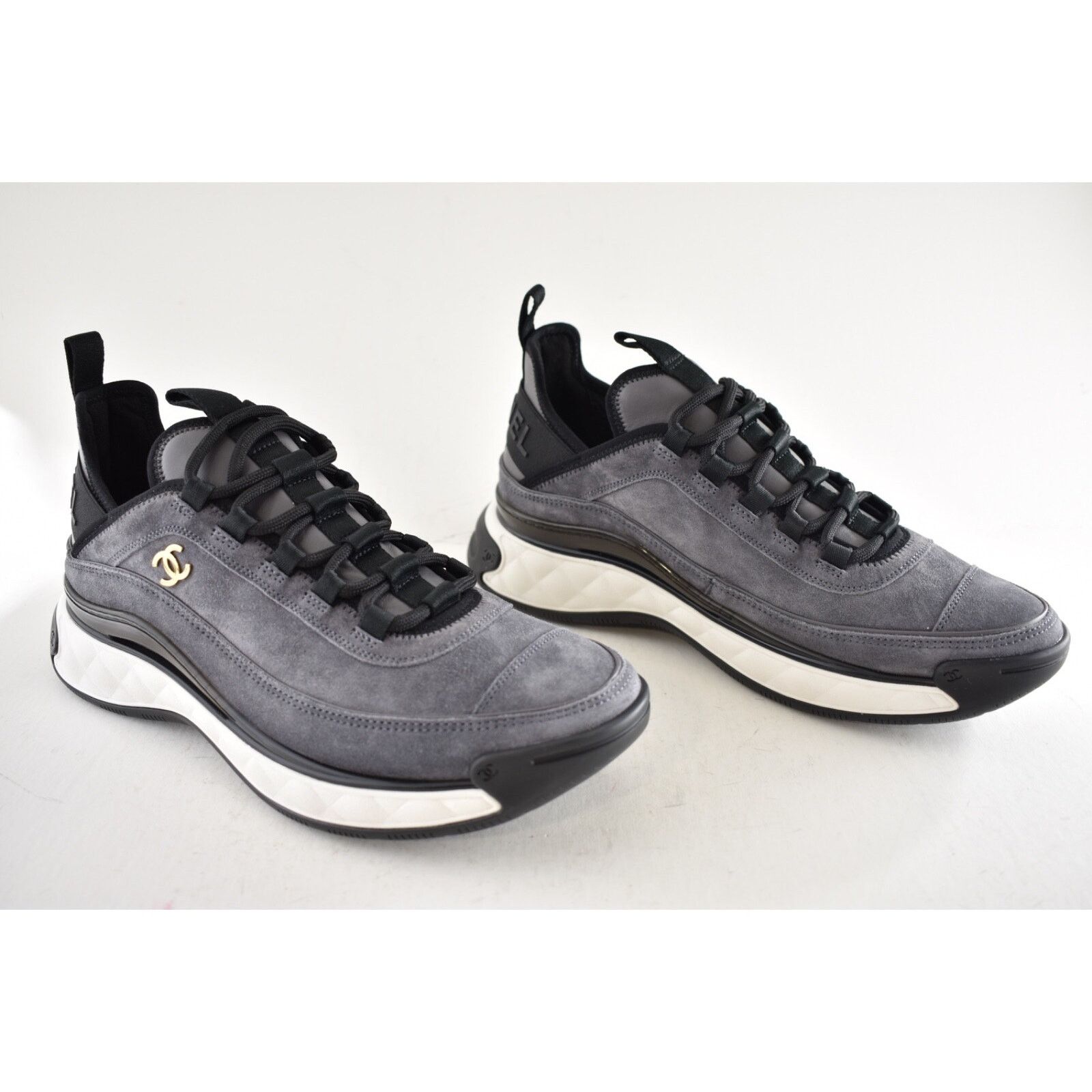 Chanel Chanel 23K Suede White CC Logo Lace Up Low Top Sneaker 41.5 Size US 11.5 / IT 41.5 - 3 Thumbnail