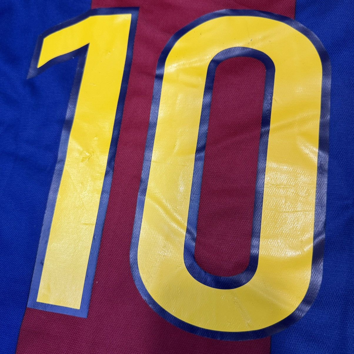 Nike × Vintage Barcelona 98/99 home shirt #10 Litmanen Size US L / EU 52-54 / 3 - 6 Thumbnail