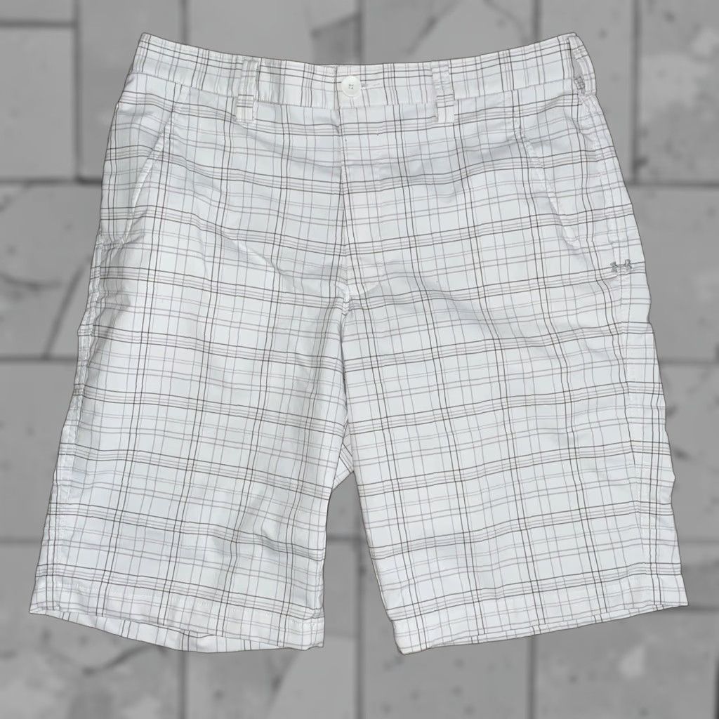 Under Armour Under Armour white plaid shorts Mens 34 Size US 34 / EU 50 - 1 Thumbnail