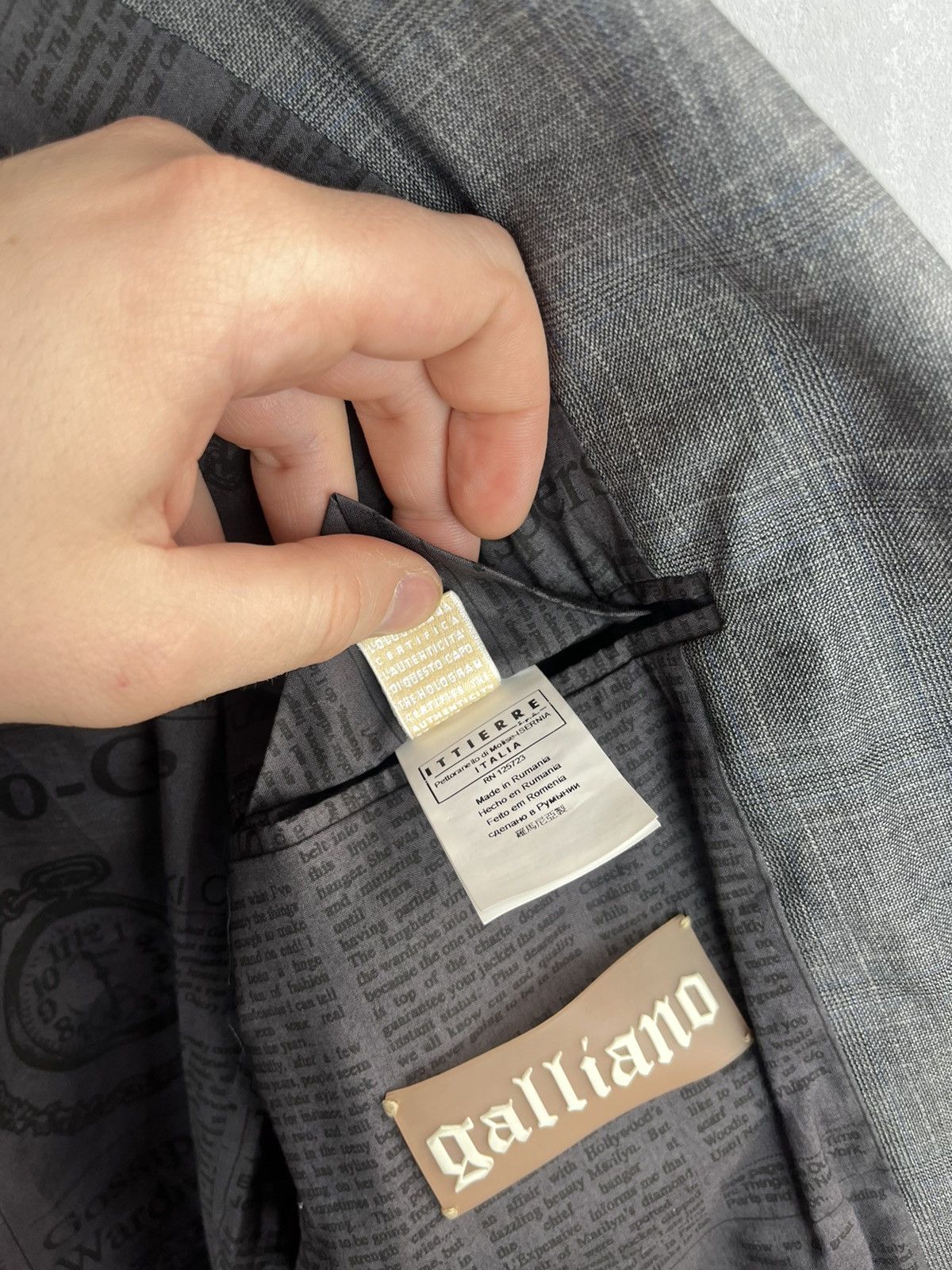 John Galliano John Galliano Printed Grey Blazer Size 50R - 15 Thumbnail