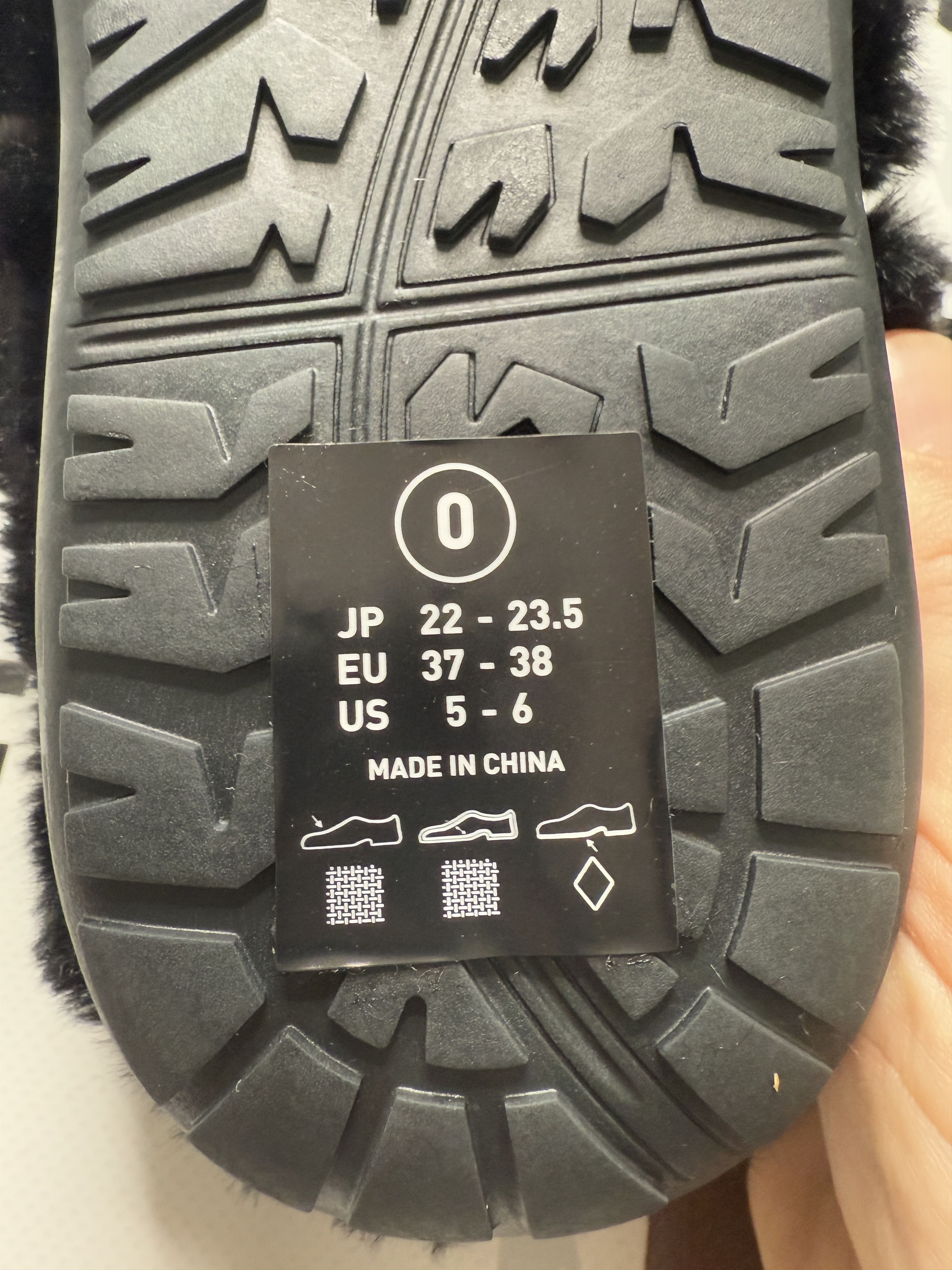 Bape × SUBU BAPE x SUBU APE HEAD PUFFER SANDALS Size US 6 / EU 39 - 14 Thumbnail