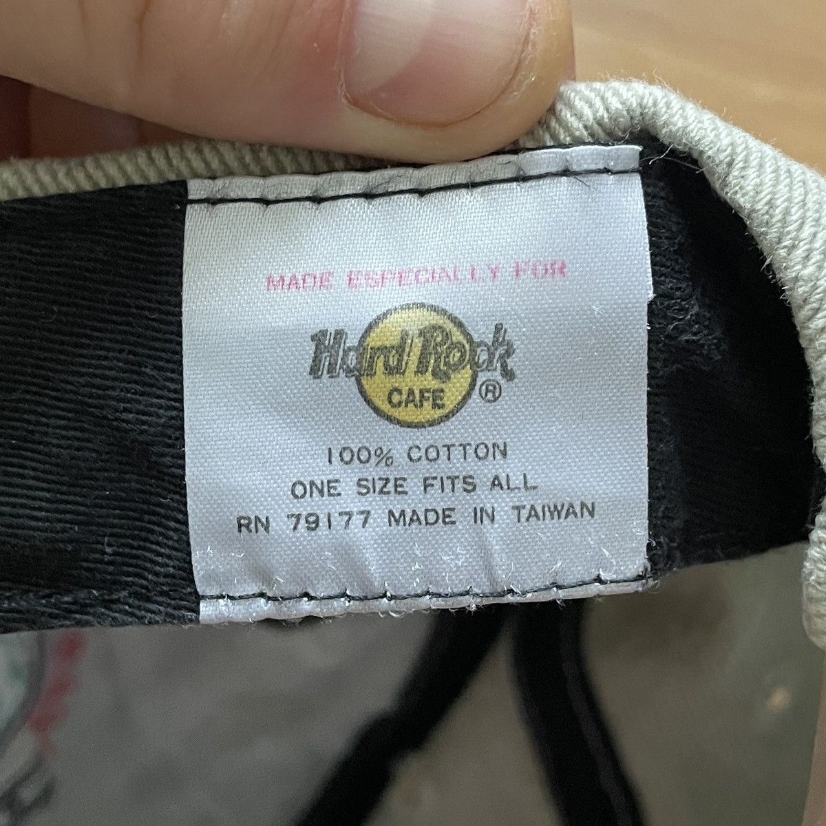 Hard Rock Cafe × Vintage Vintage Hard Rock Cafe Orlando Save The Planet Cap Size ONE SIZE - 12 Thumbnail