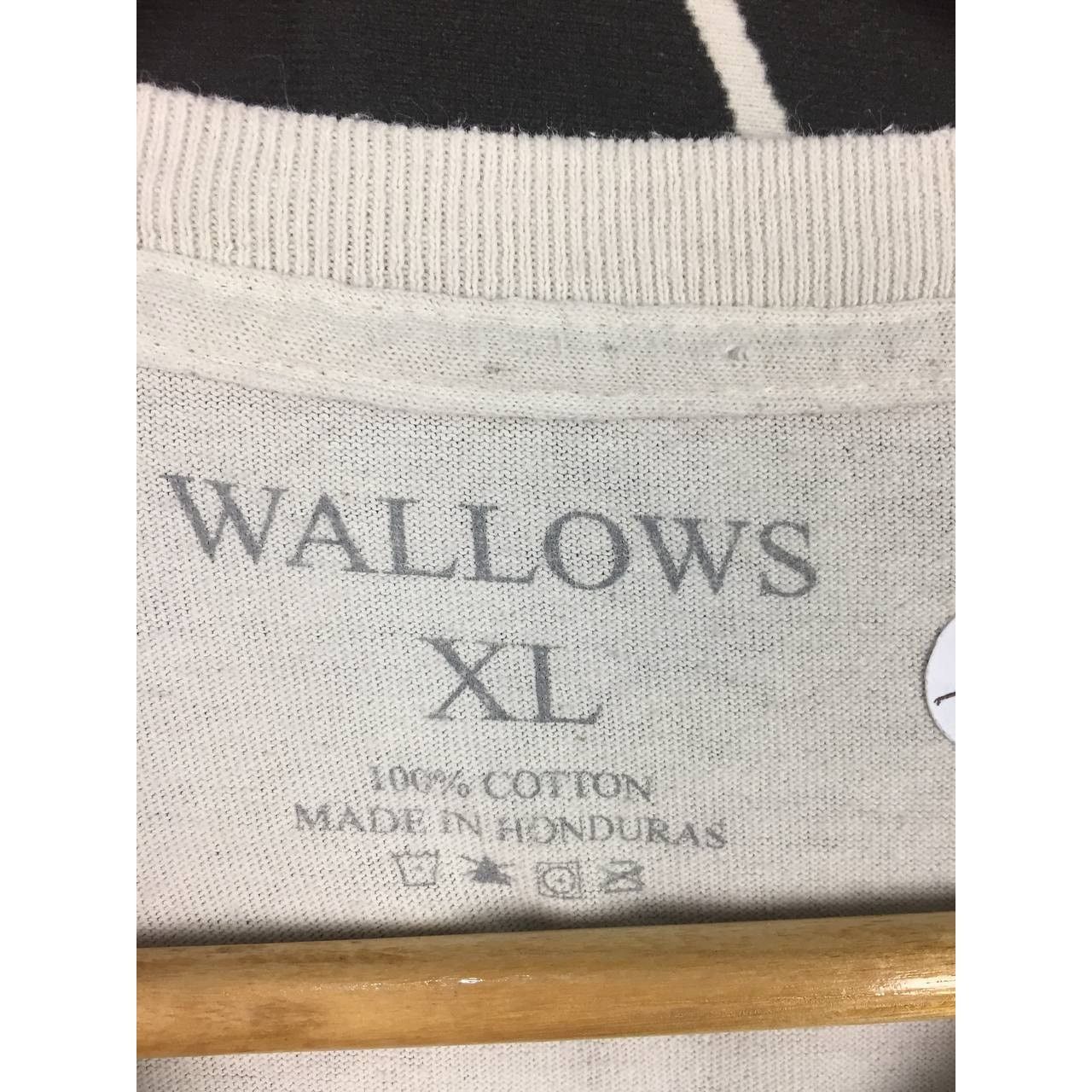 Band Tees Wallows Indie Rock Band Tell Me That It's Over Tour 2022 Tee Size US XL / EU 56 / 4 - 18 Thumbnail