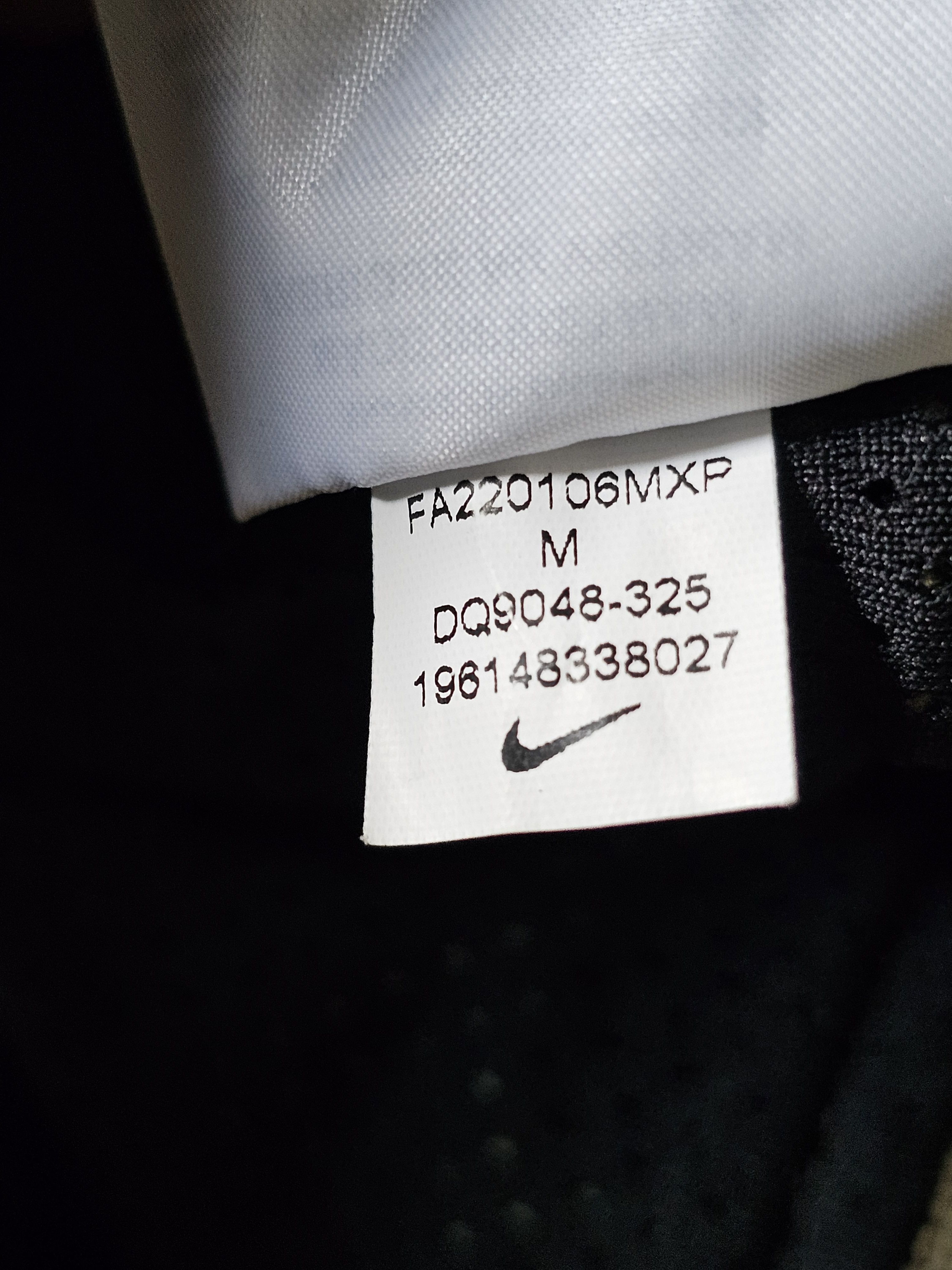 Nike × Sacai Sacai x Nike Cropped Bomber Size US M / EU 48-50 / 2 - 17 Thumbnail