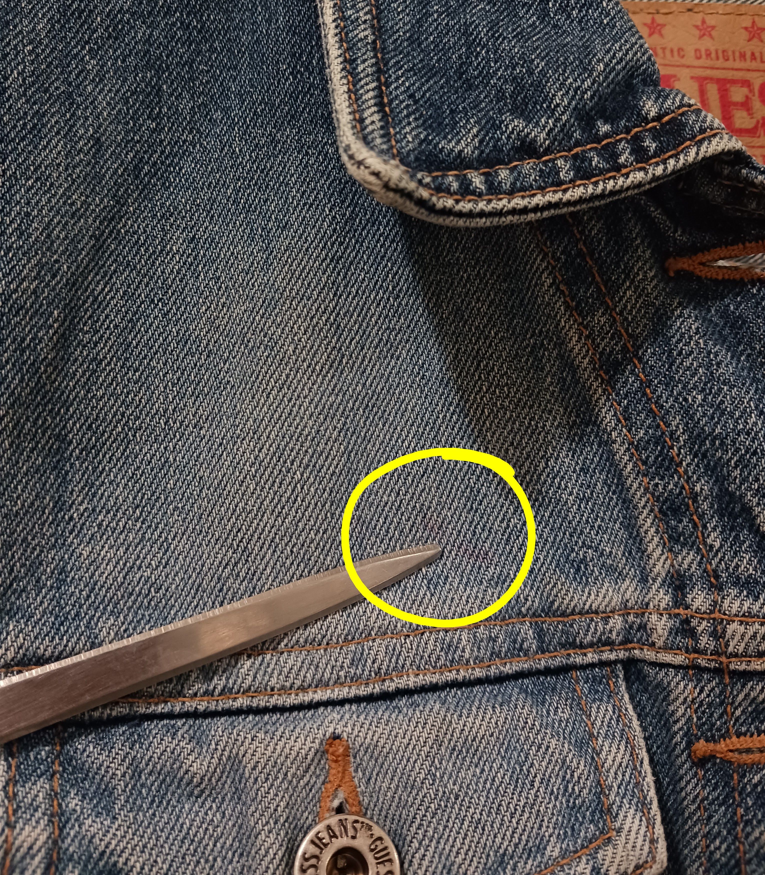 Guess Guess Vintage 2000s Button Front Denim Trucker Jean Jacket Size L / US 10 / IT 46 - 17 Thumbnail