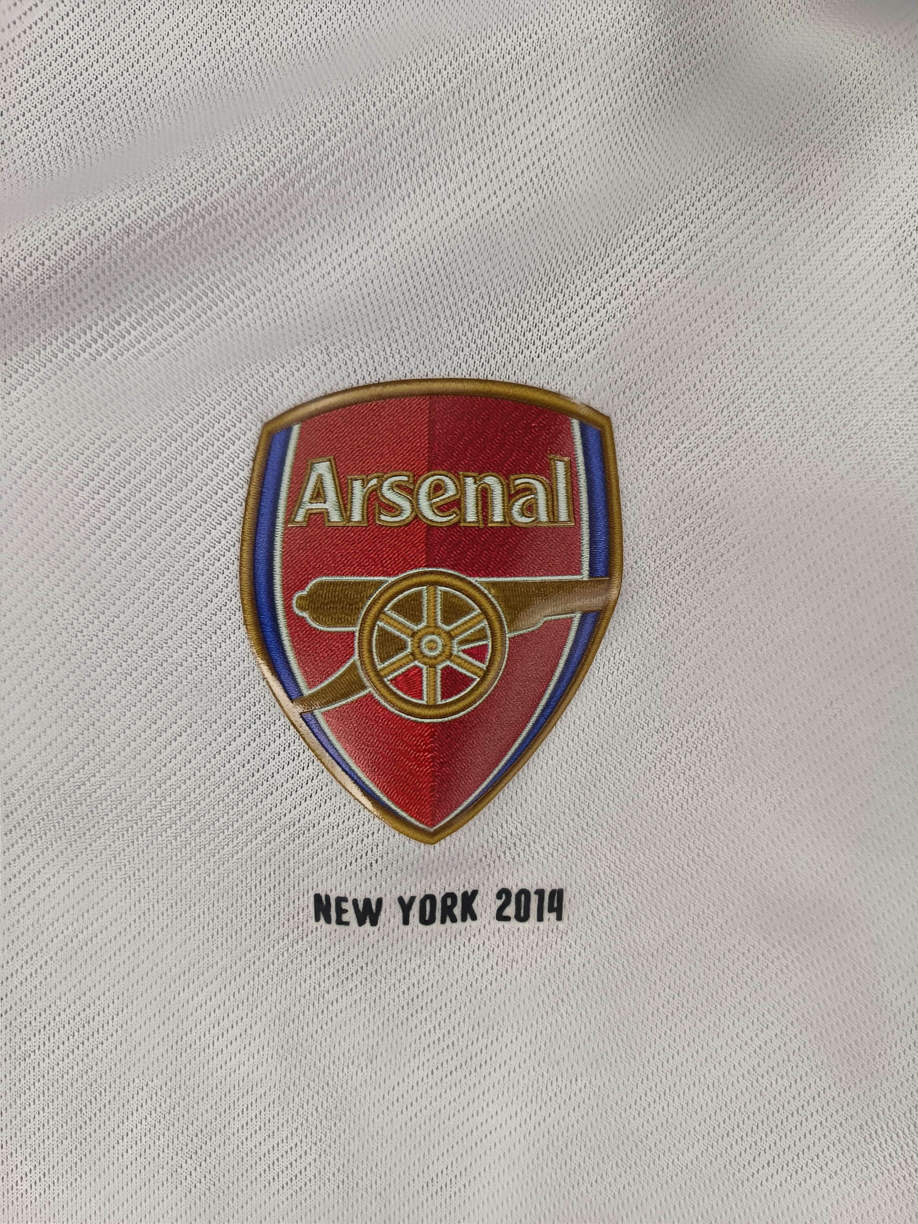 Puma Arsenal 2014 Puma football traveller polo New York size M Size US M / EU 48-50 / 2 - 3 Thumbnail