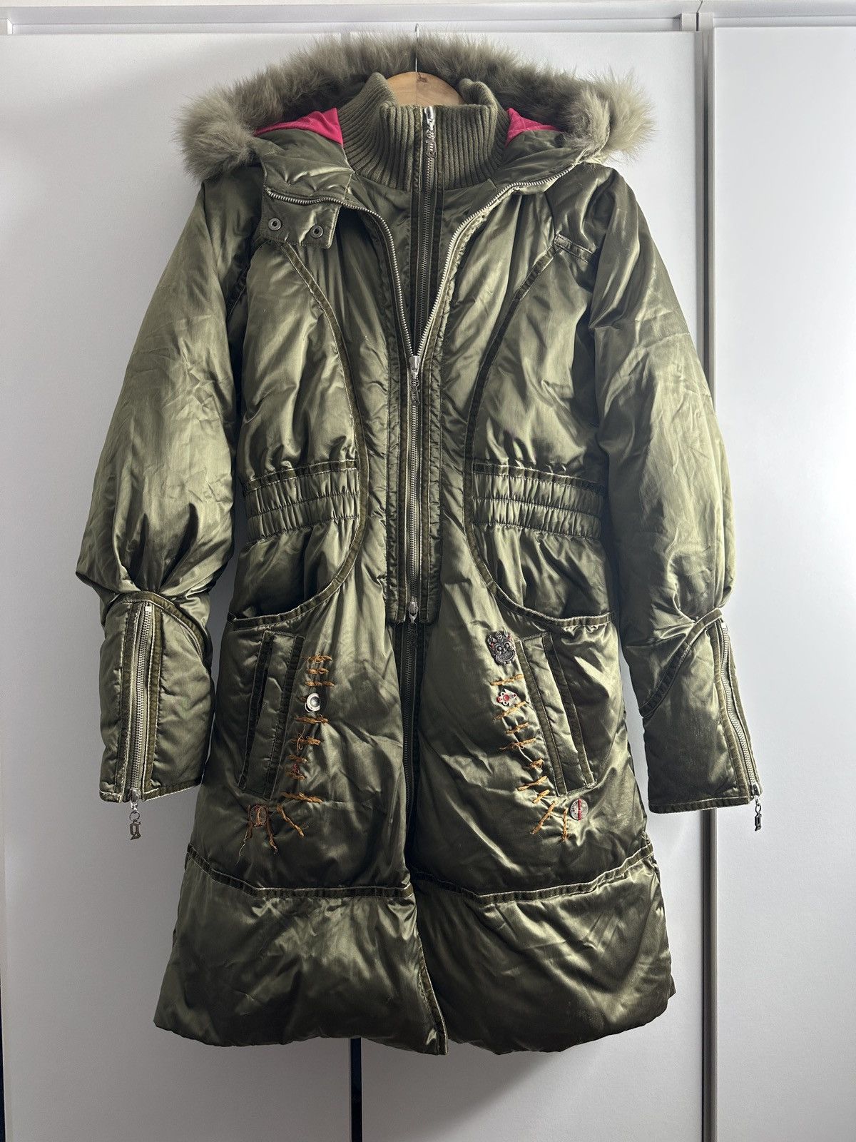 John Galliano John Galliano Green Puffer Coat with Embroidery and Fur Hood Size M / US 6-8 / IT 42-44 - 1 Thumbnail