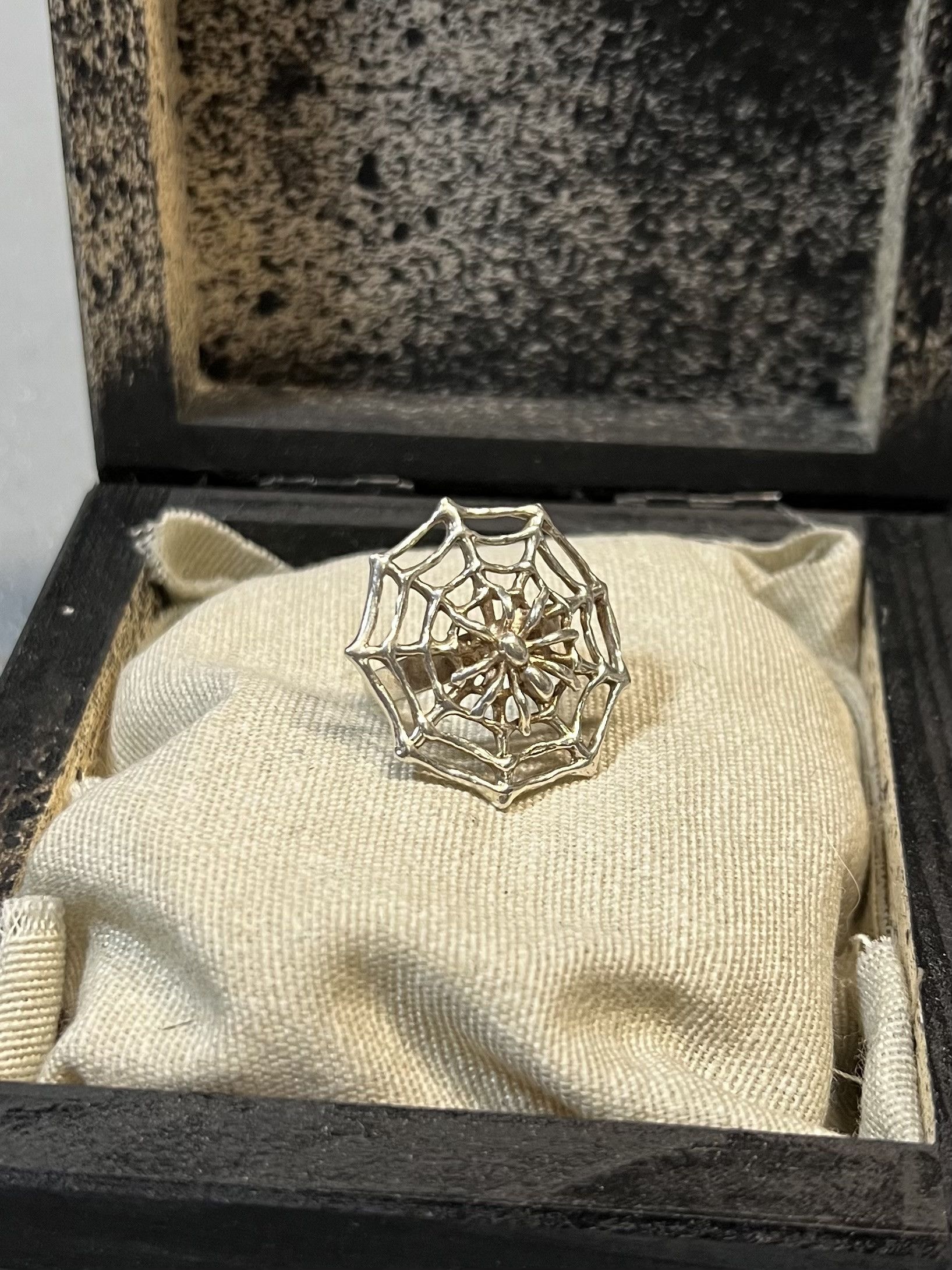 Number (N)ine Vintage punk/goth spider web silver ring. Size ONE SIZE - 4 Thumbnail