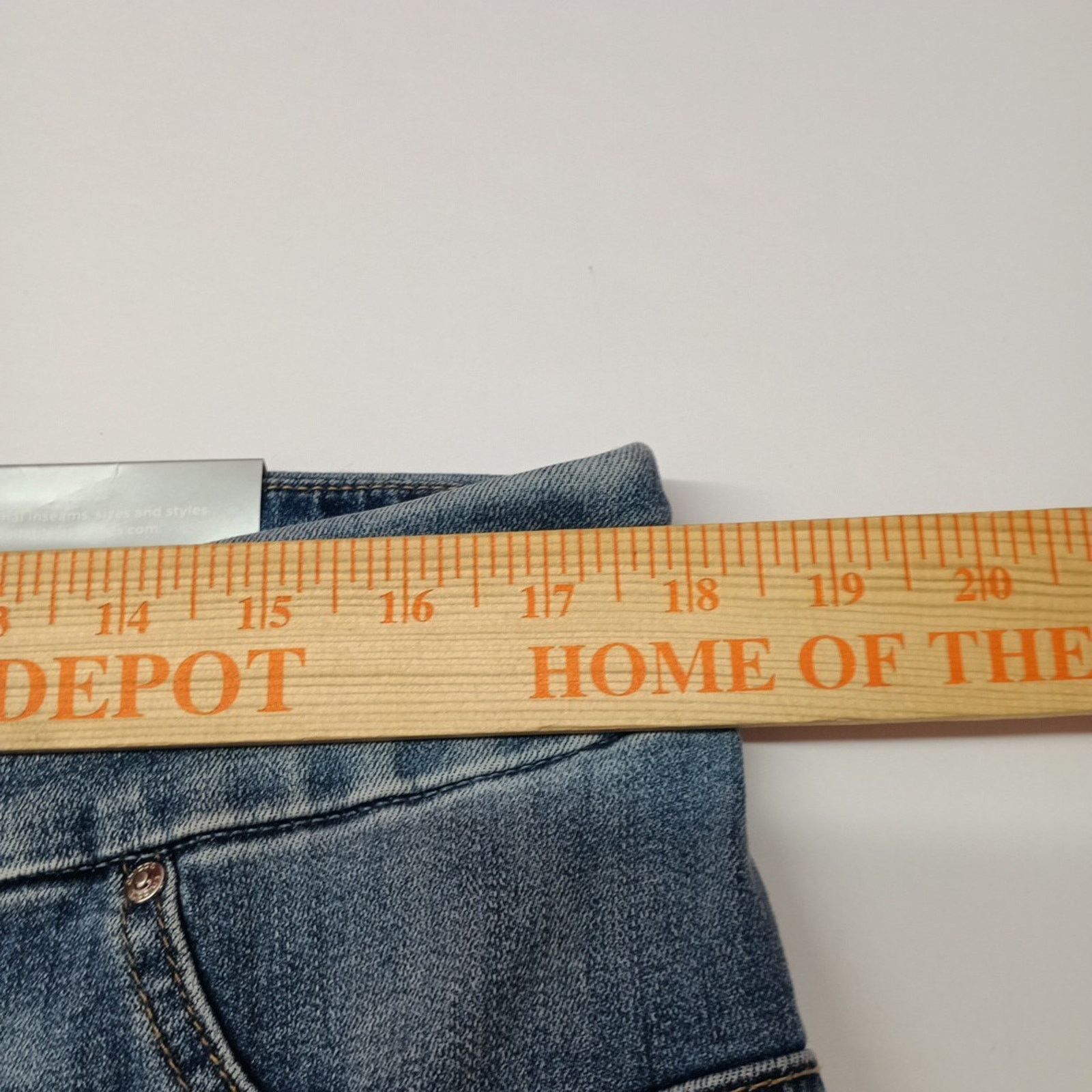 Chicos Chicos Pull On Denim Capris Women's Size 14 Blue Crop Basic Size 36" / US 14 / IT 50 - 7 Thumbnail