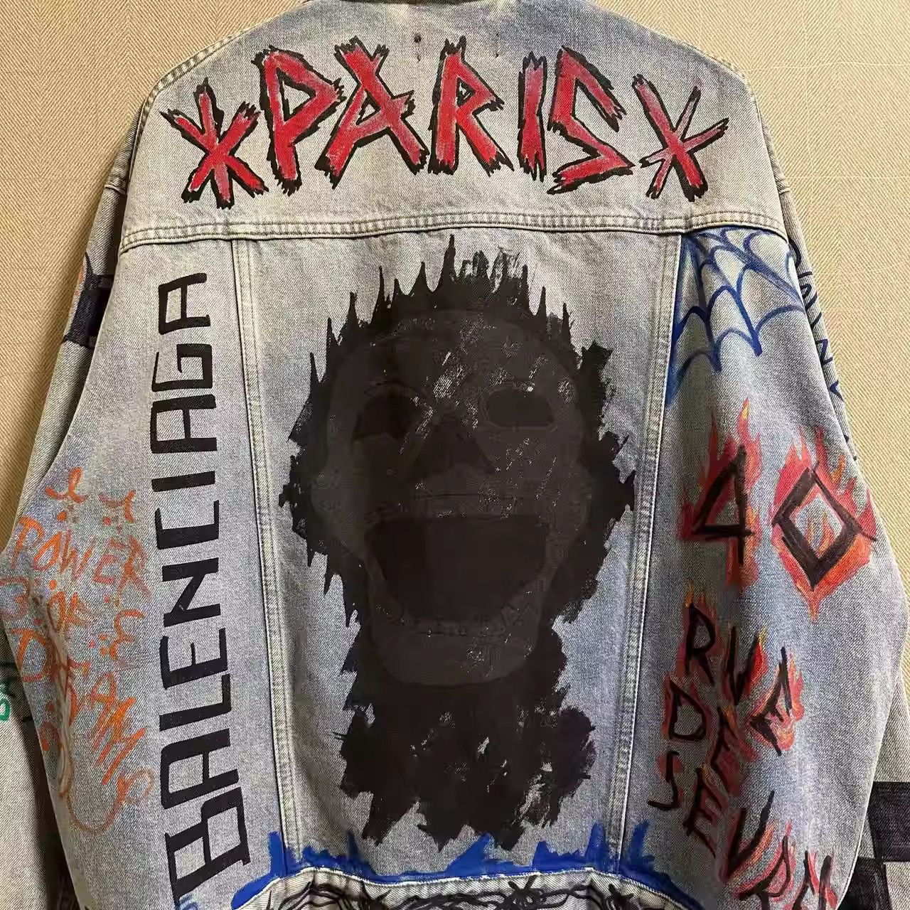 Balenciaga Balenciaga SS19 Denim Jacket Covered In Graffiti Size US S / EU 44-46 / 1 - 4 Thumbnail