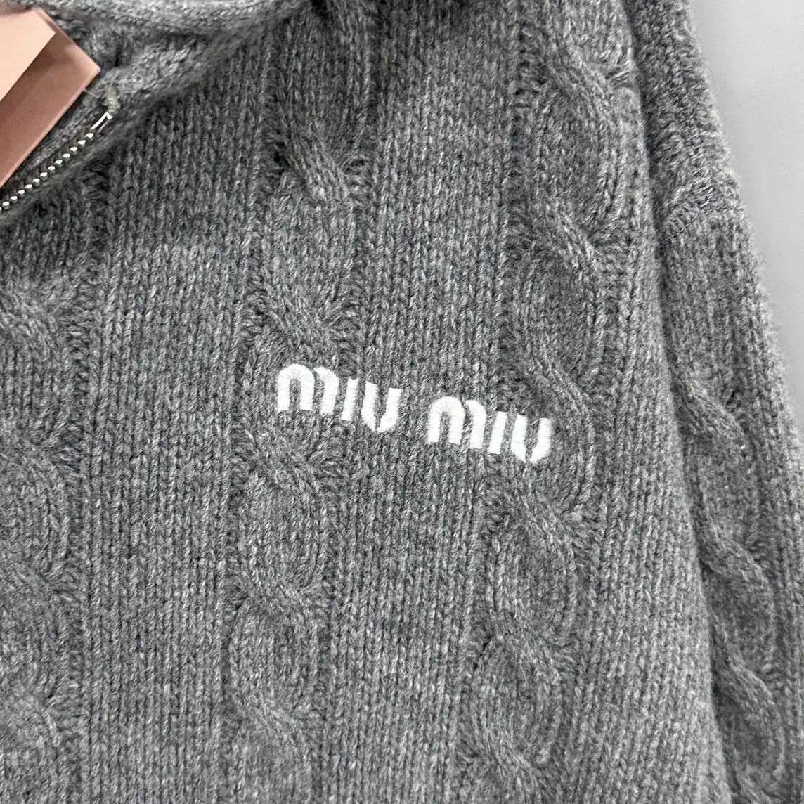 Miu Miu MIU MIU Dark Gray Wool Knit Zipper Jacket Women's 38 new Size XS / US 0-2 / IT 36-38 - 6 Thumbnail