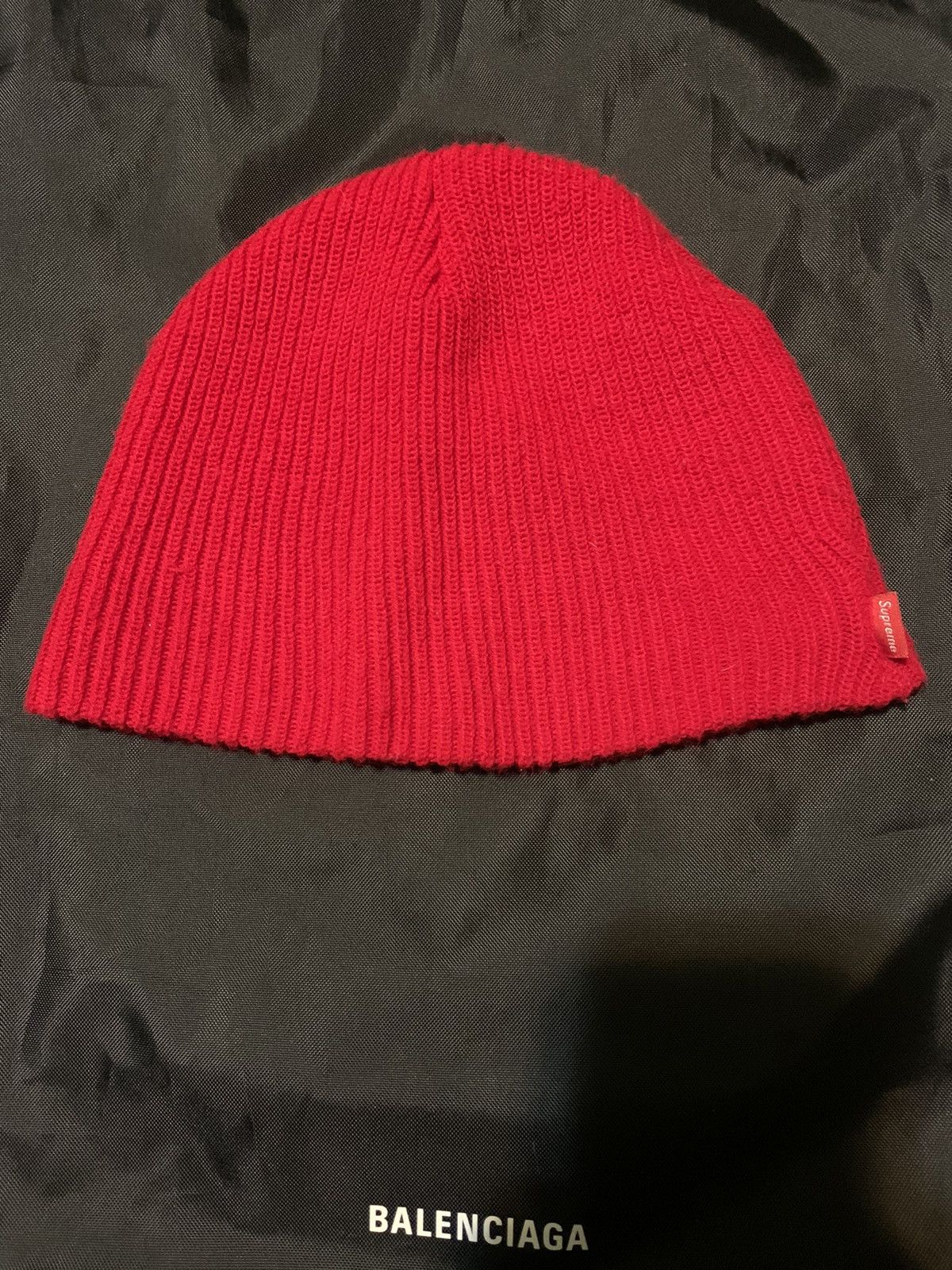 Supreme Supreme red beanie Size ONE SIZE - 1 Thumbnail