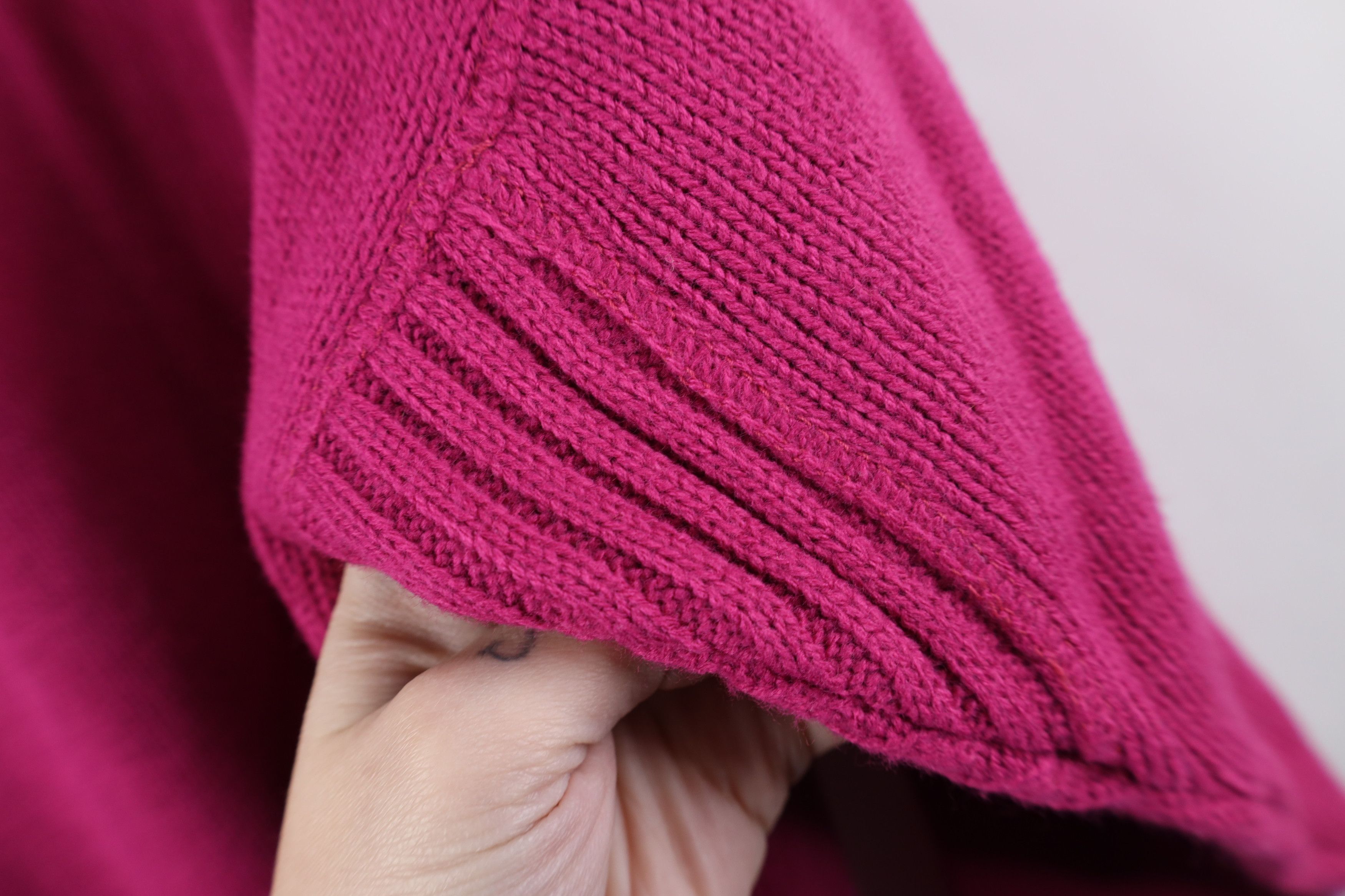 Vintage Vintage 90s Streetwear Ribbed Knit Henley Sweater Magenta Size L / US 10 / IT 46 - 9 Thumbnail