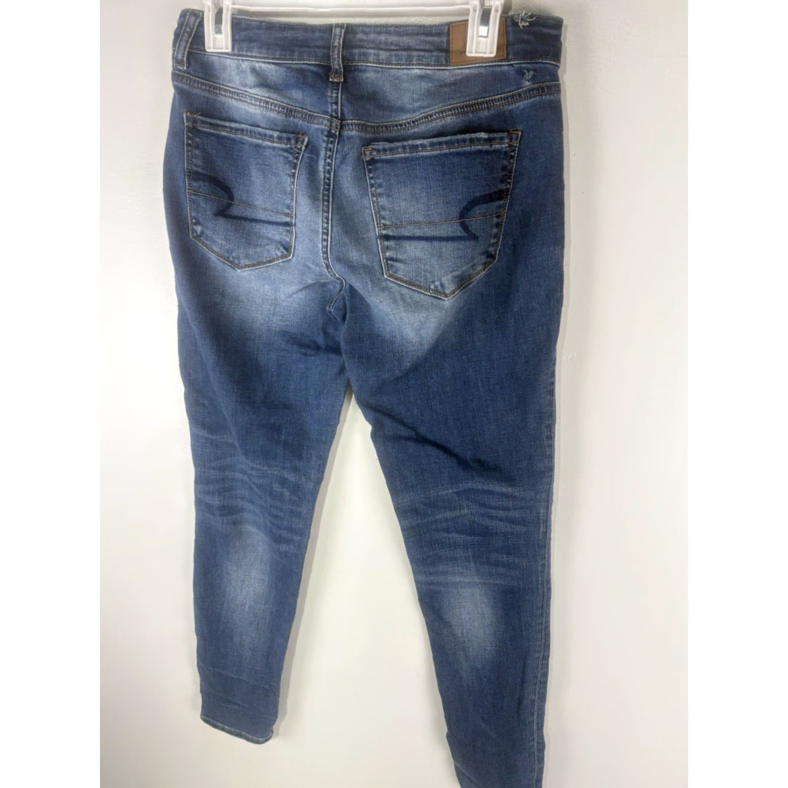 American Eagle Outfitters American Eagle Med Faded Wash W-Whiskers Super Stretch X Jeans Womens Size 6 Size 28" / US 6 / IT 42 - 4 Thumbnail