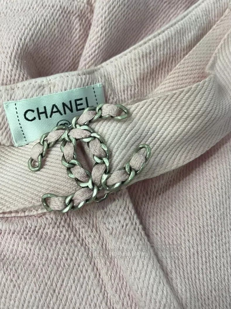 Chanel Chanel Pink high-waisted old denim shorts Size 25" / US 0 / IT 36 - 3 Thumbnail