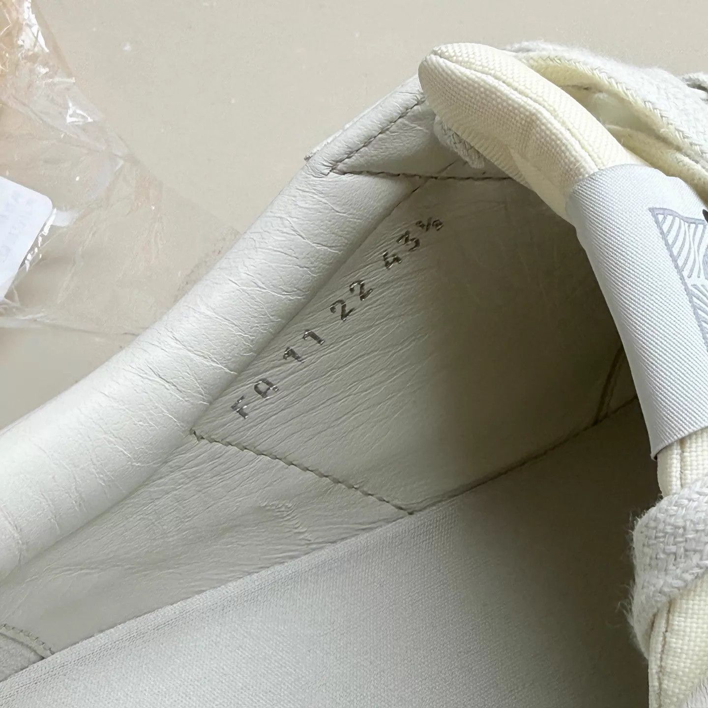 Dior Dior B101 White & Gray Sneaker 43.5 99 New Size US 10.5 / EU 43-44 - 7 Thumbnail