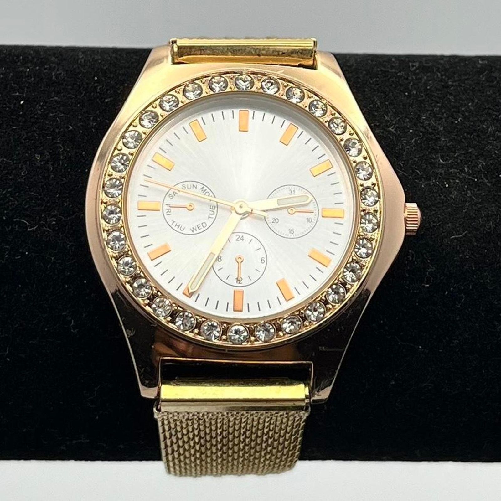 Other 90s Gold Men's Watch Size ONE SIZE - 1 Thumbnail
