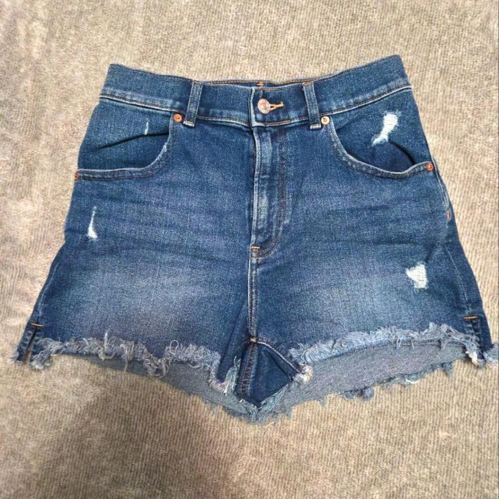 Express Express Jean Shorts Size 26" / US 2 / IT 38 - 1 Thumbnail