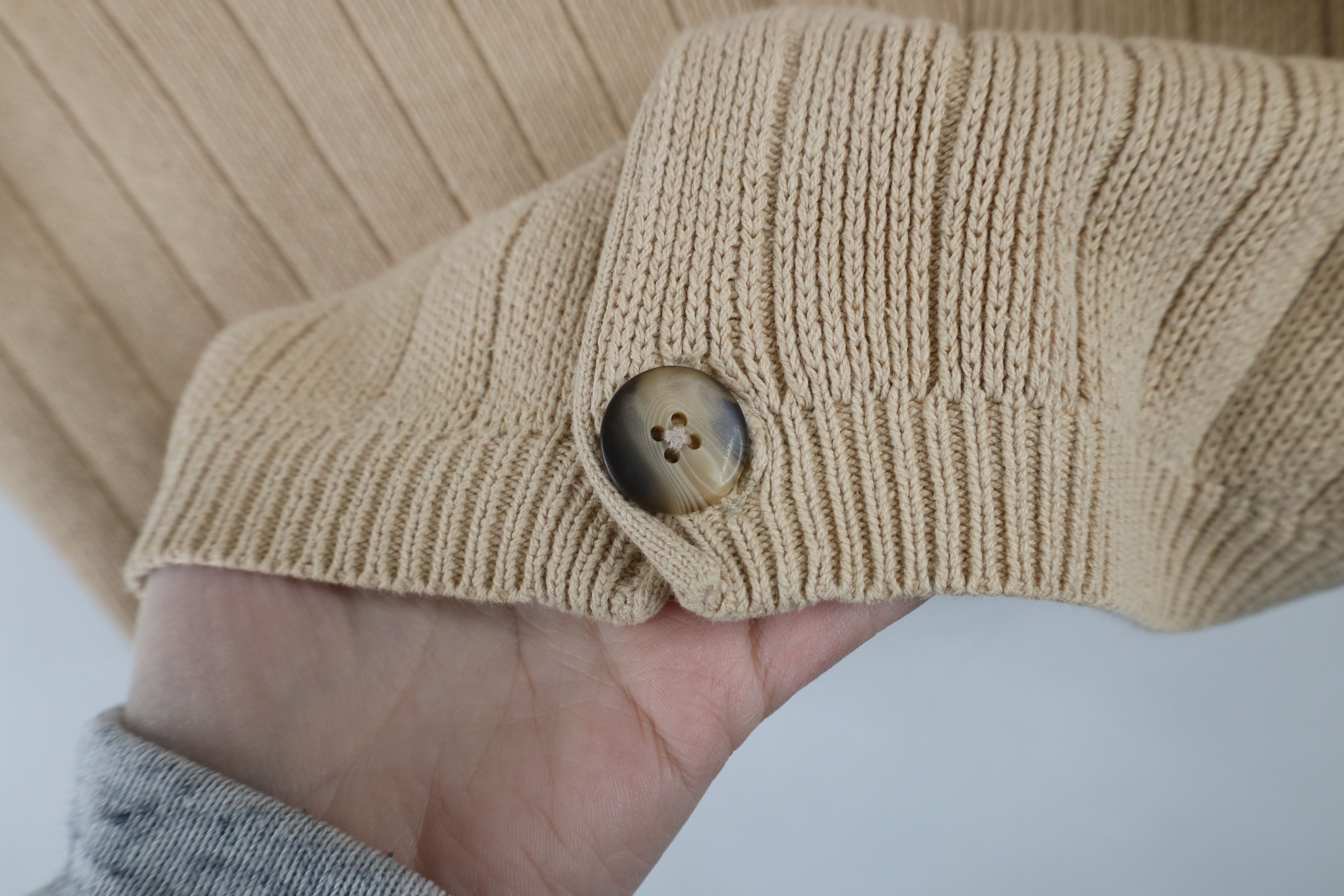 Eddie Bauer × Vintage Vintage 90s Eddie Bauer Knit Cardigan Sweater Vest Beige Size US L / EU 52-54 / 3 - 5 Thumbnail