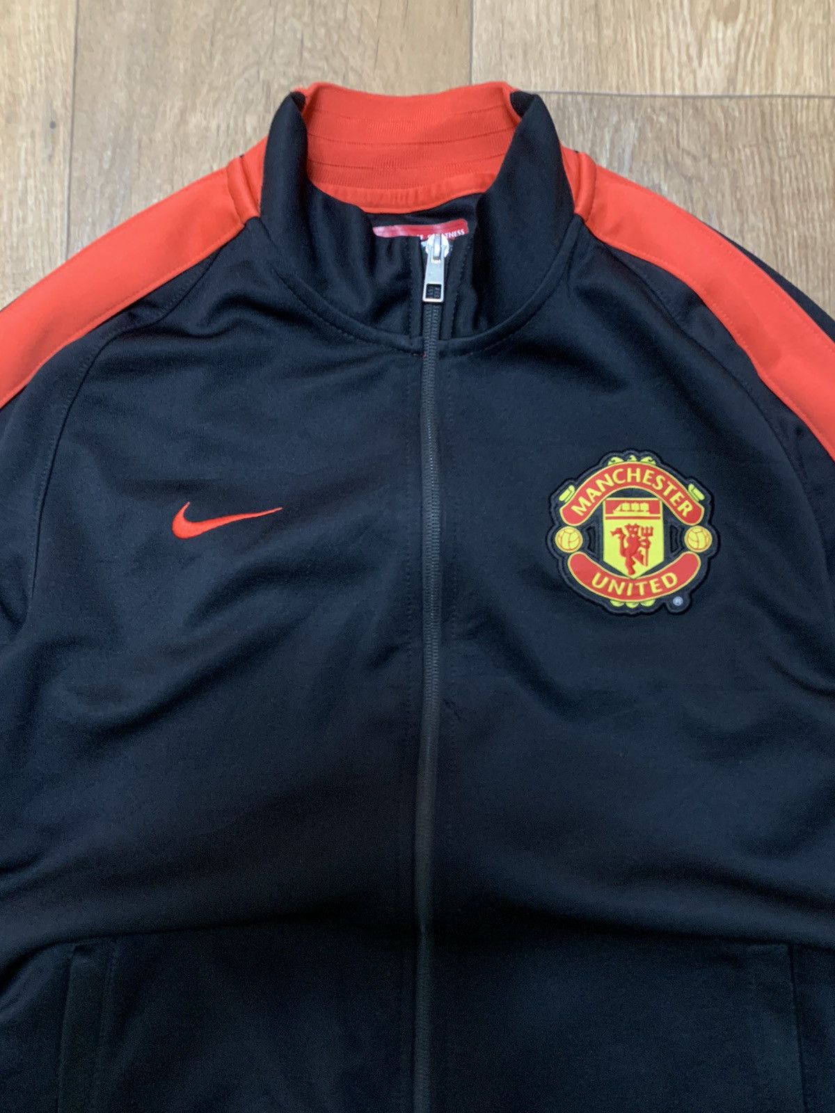 Nike Vintage Nike Manchester United windbreaker light jacket 90s Size US M / EU 48-50 / 2 - 6 Thumbnail