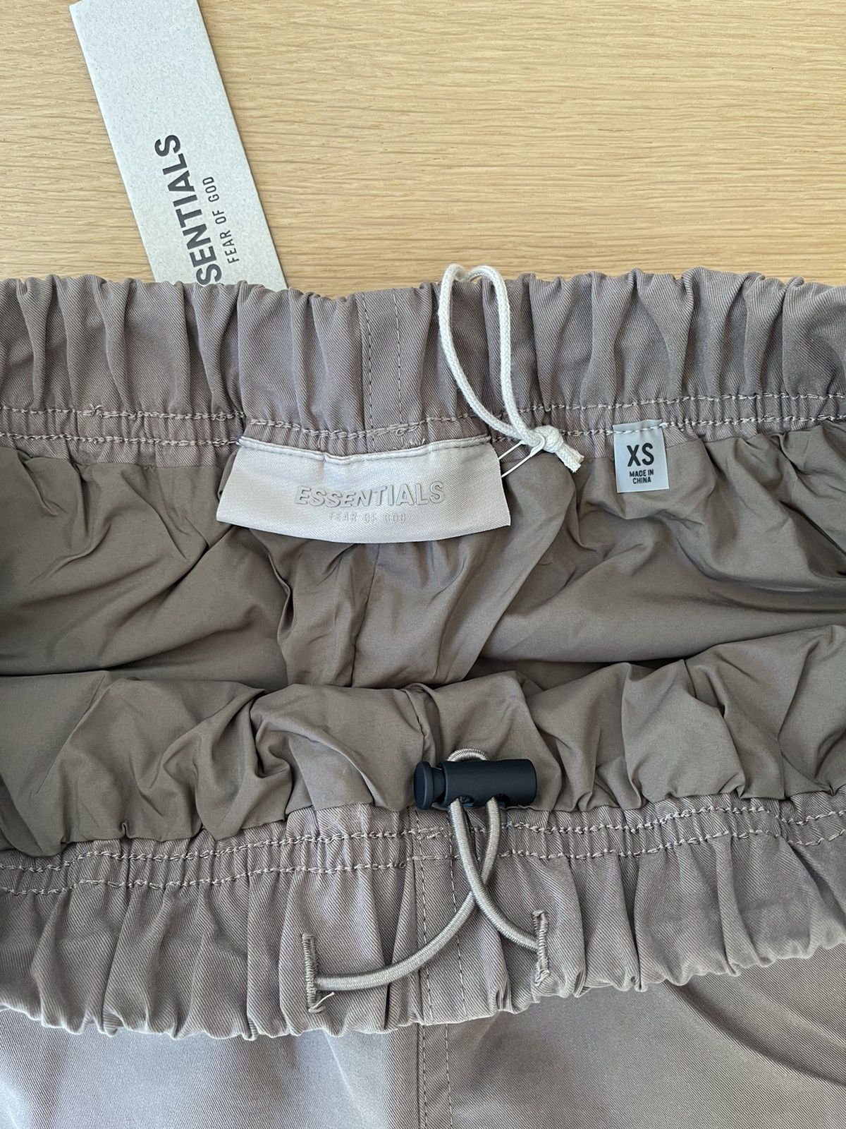 Essentials Fear of God Essentials Fall 22 WOOD Dock Shorts XS BNWT Size US 30 / EU 46 - 3 Thumbnail